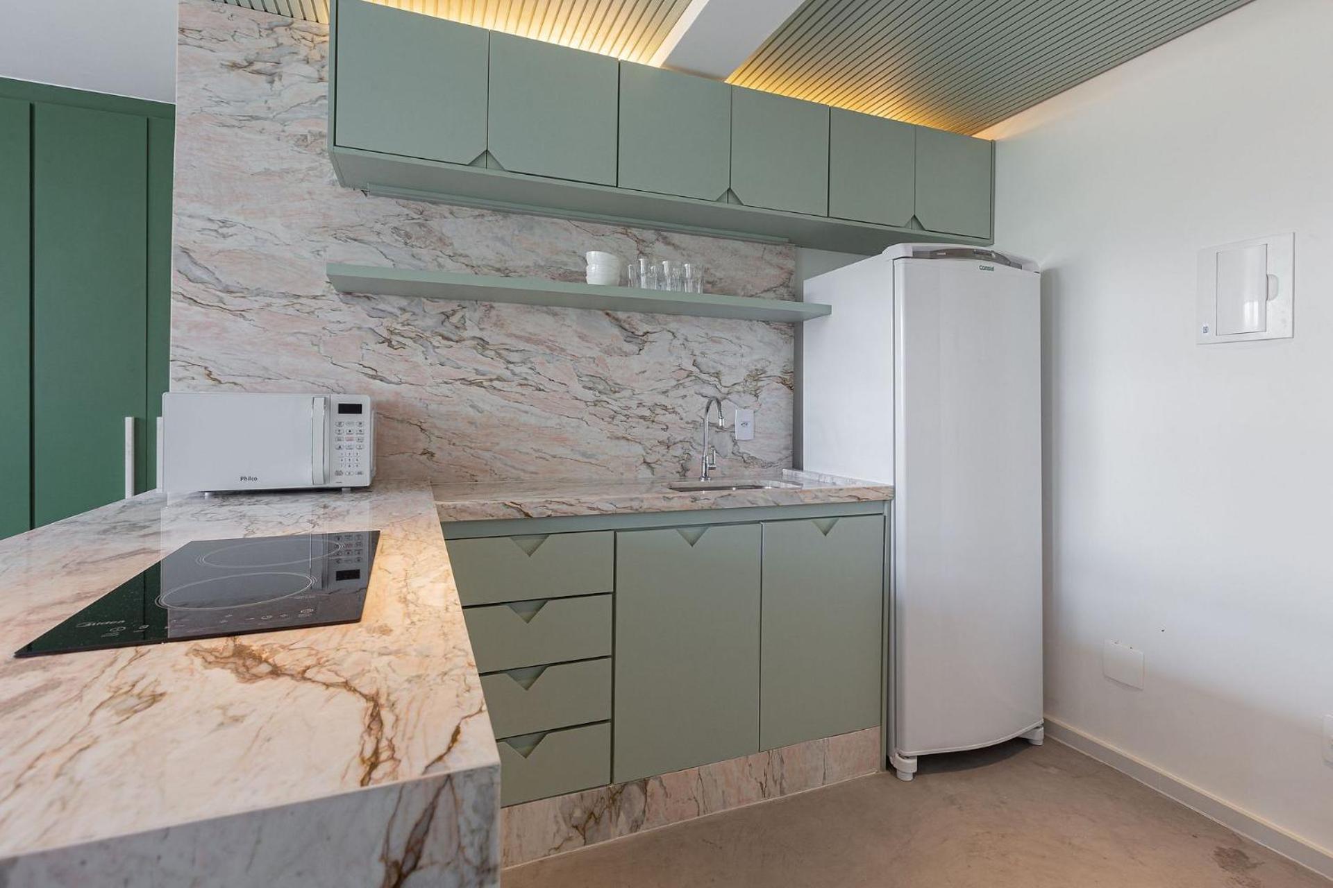 Apartment with View - Photo 8