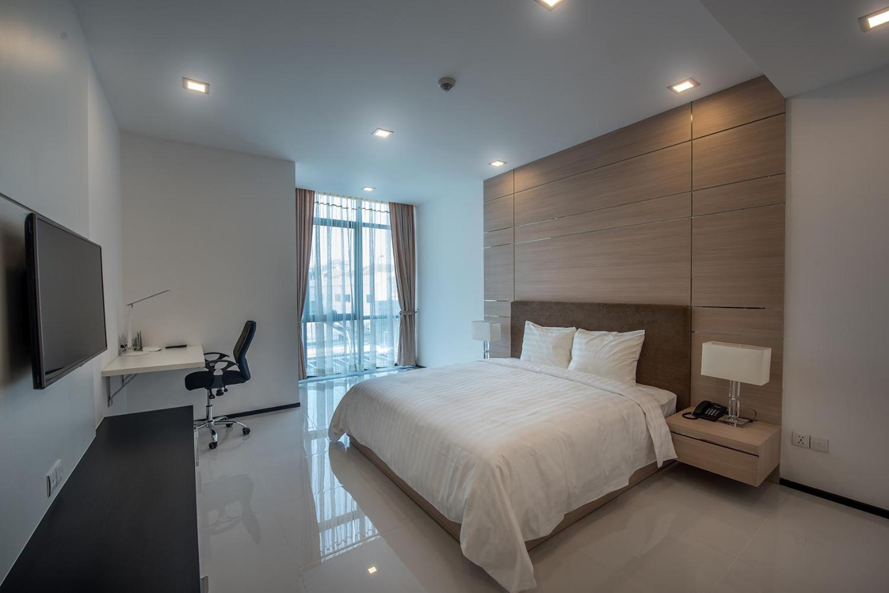 One-Bedroom Apartment photo 2
