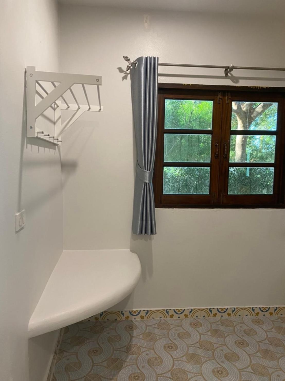 Standard Double or Twin Room photo 3