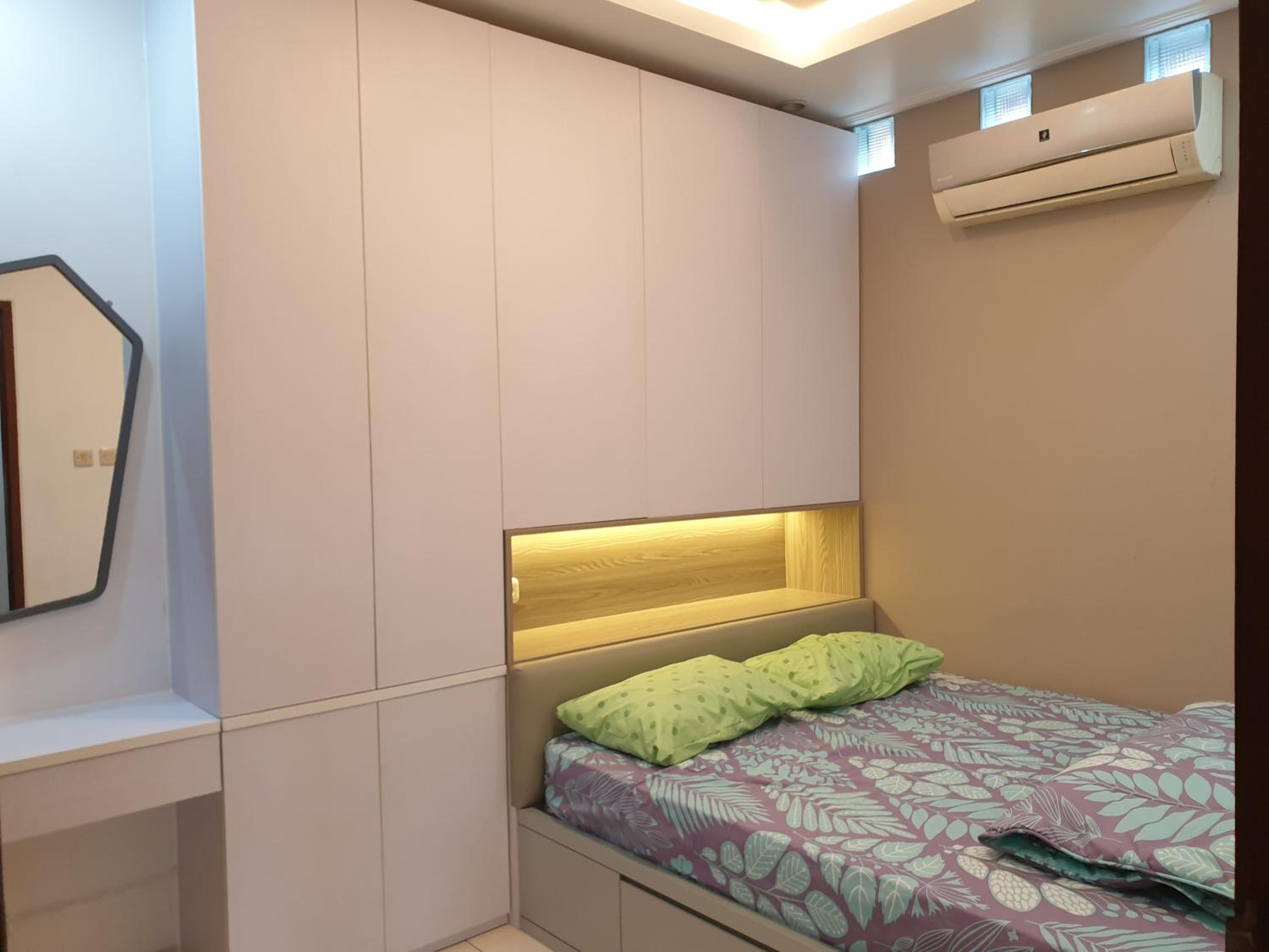 Three-Bedroom House - Photo 4