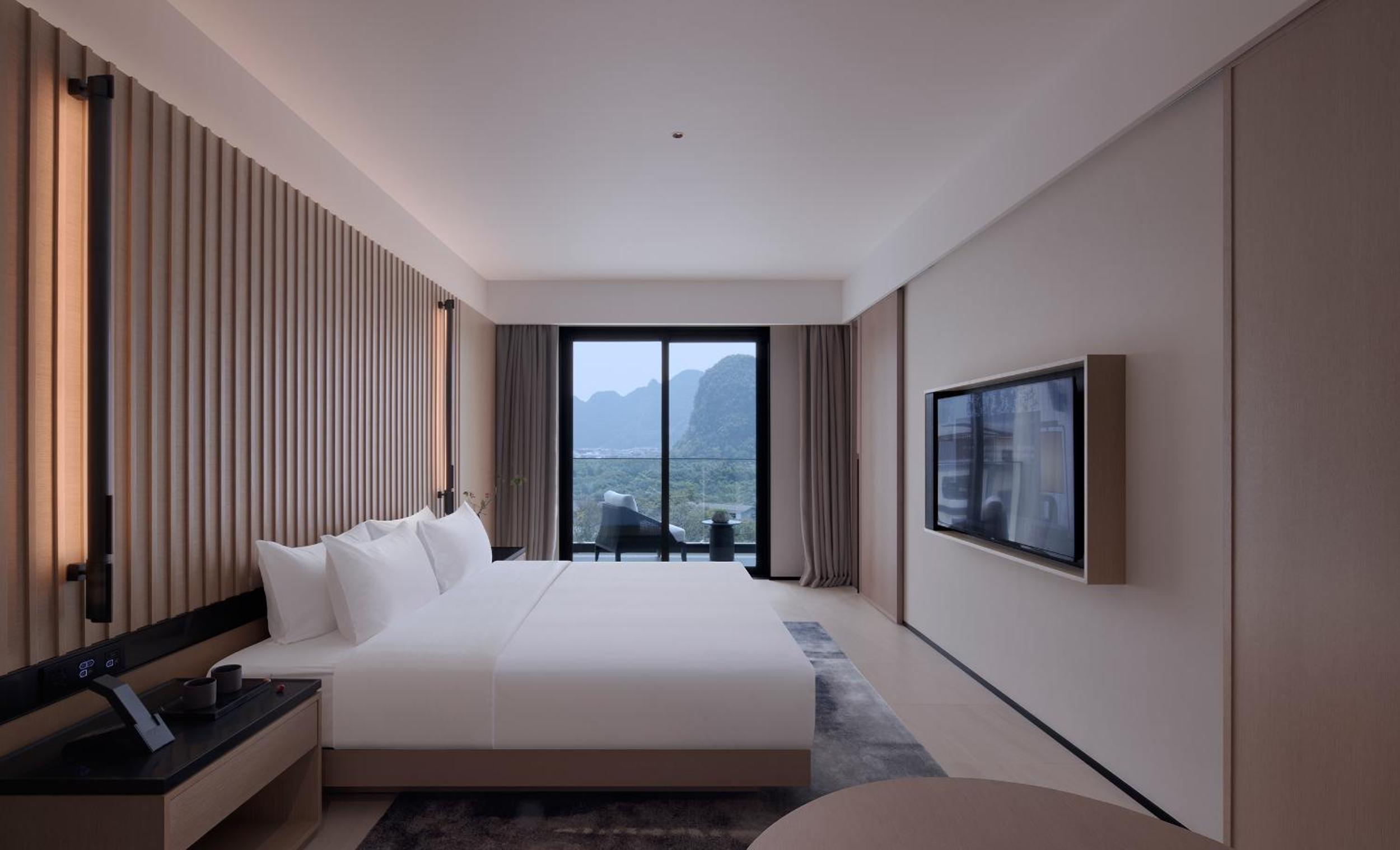 King Room with Mountain View
