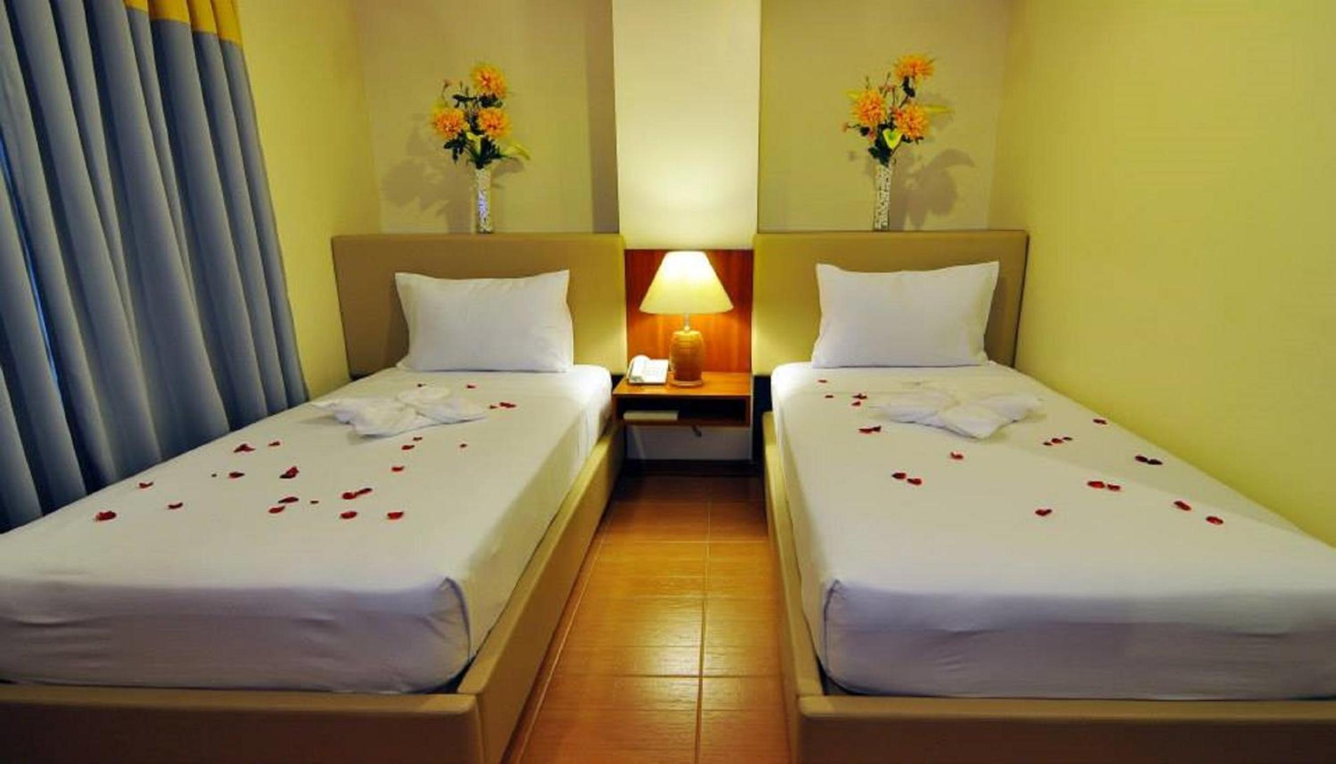 Junior Twin Room - Photo 9