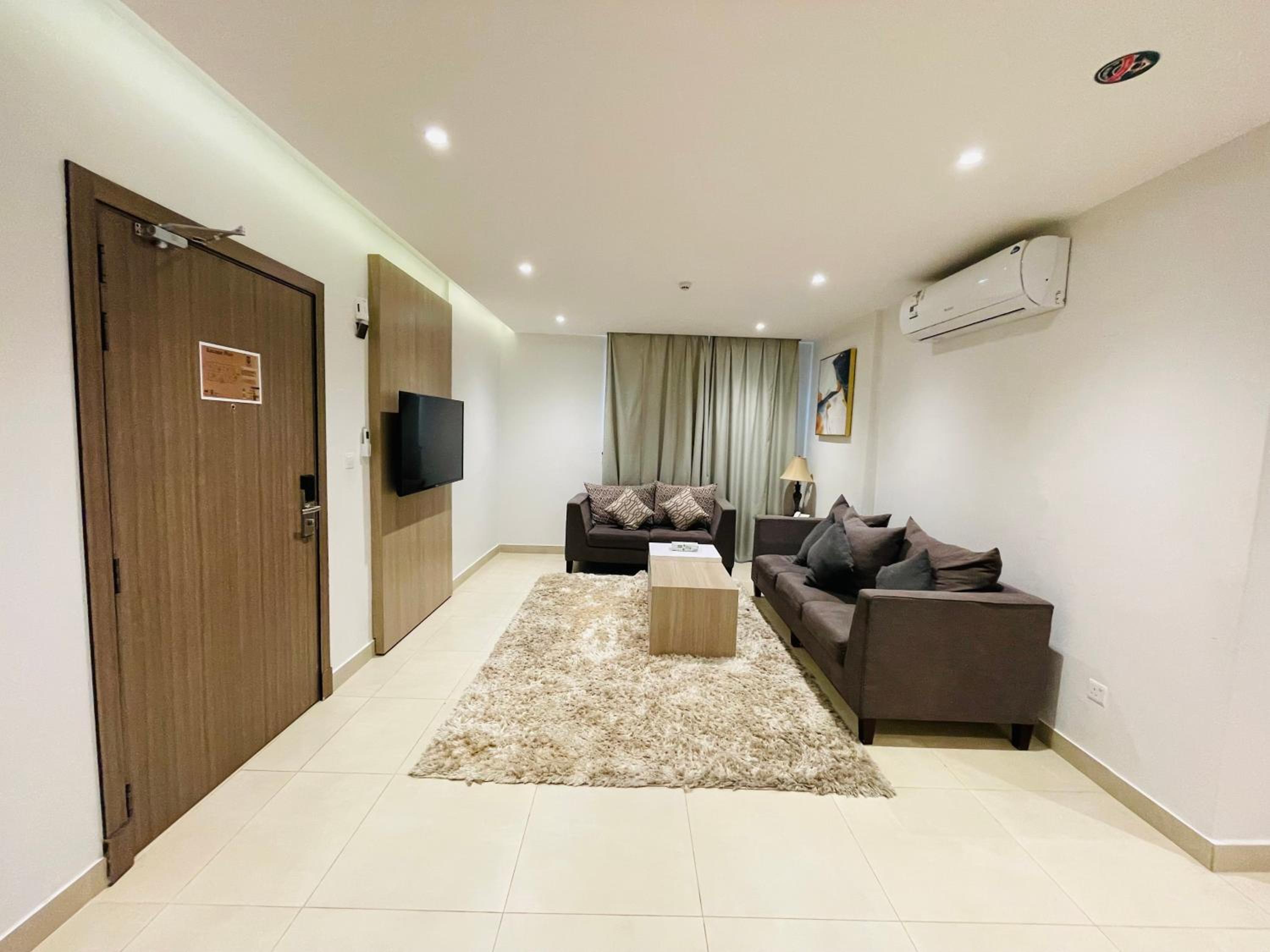 Two-Bedroom Apartment - Photo 8
