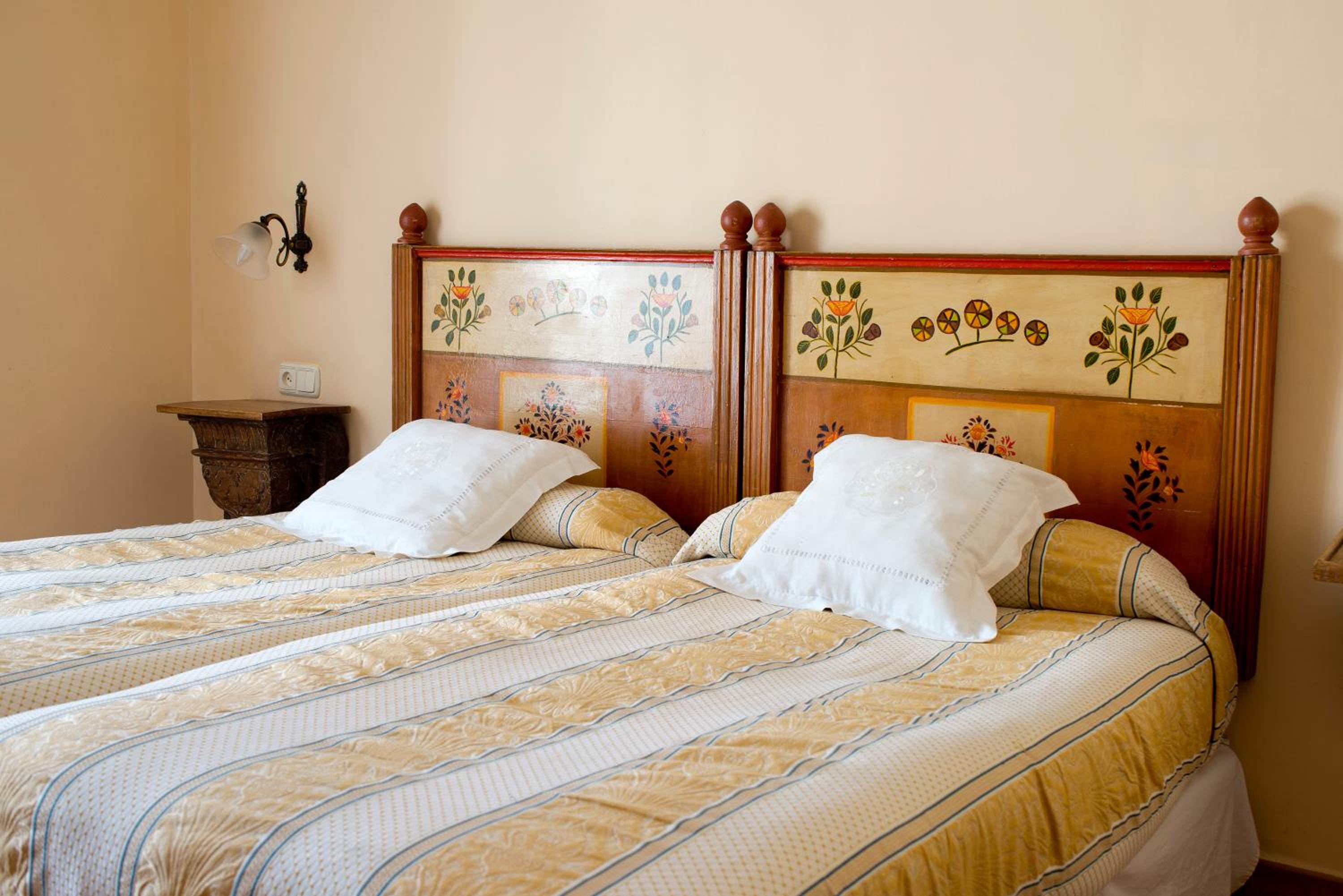 Double or Twin Room - Photo 7