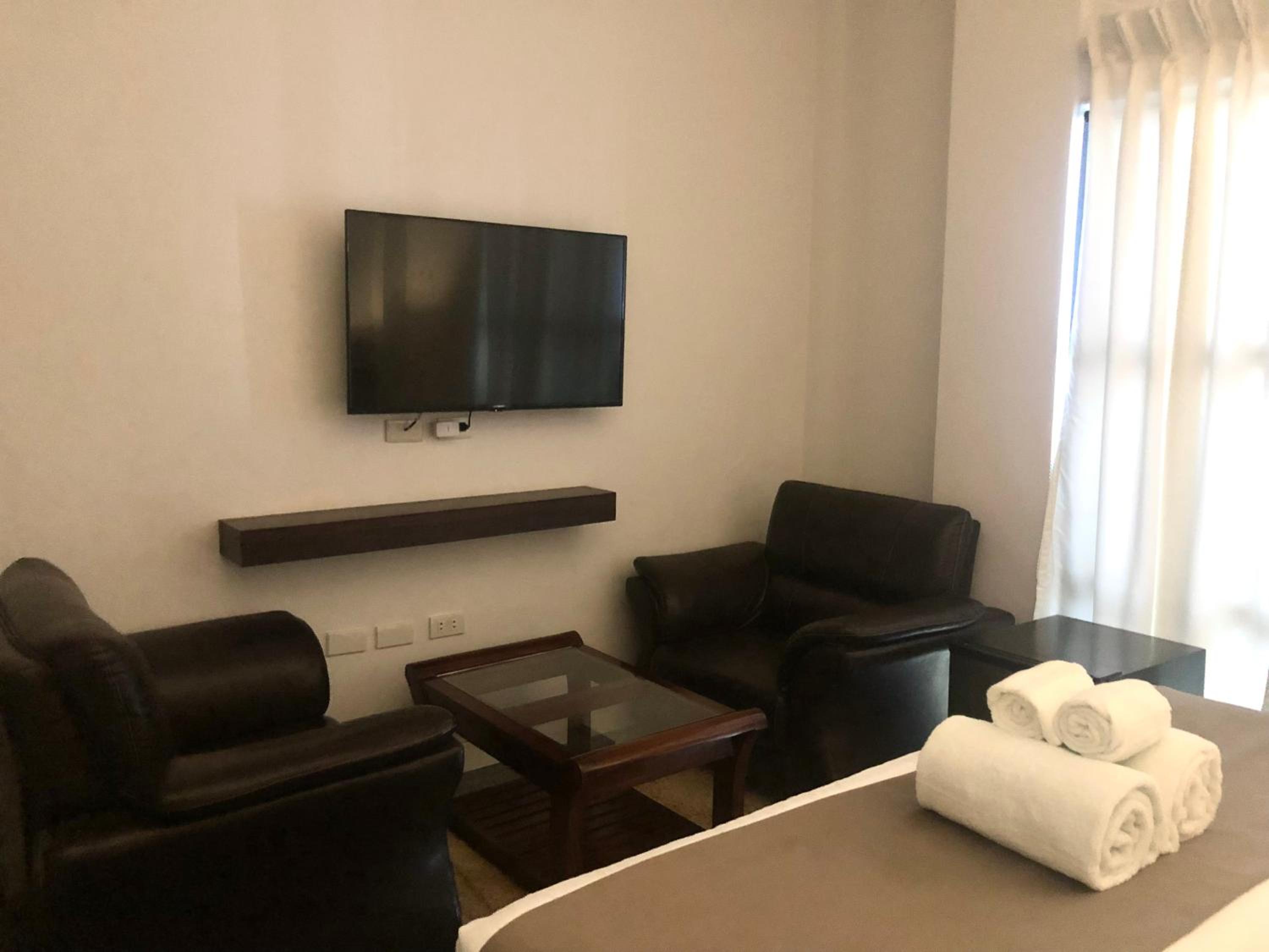 Deluxe Junior Suite - Photo 1