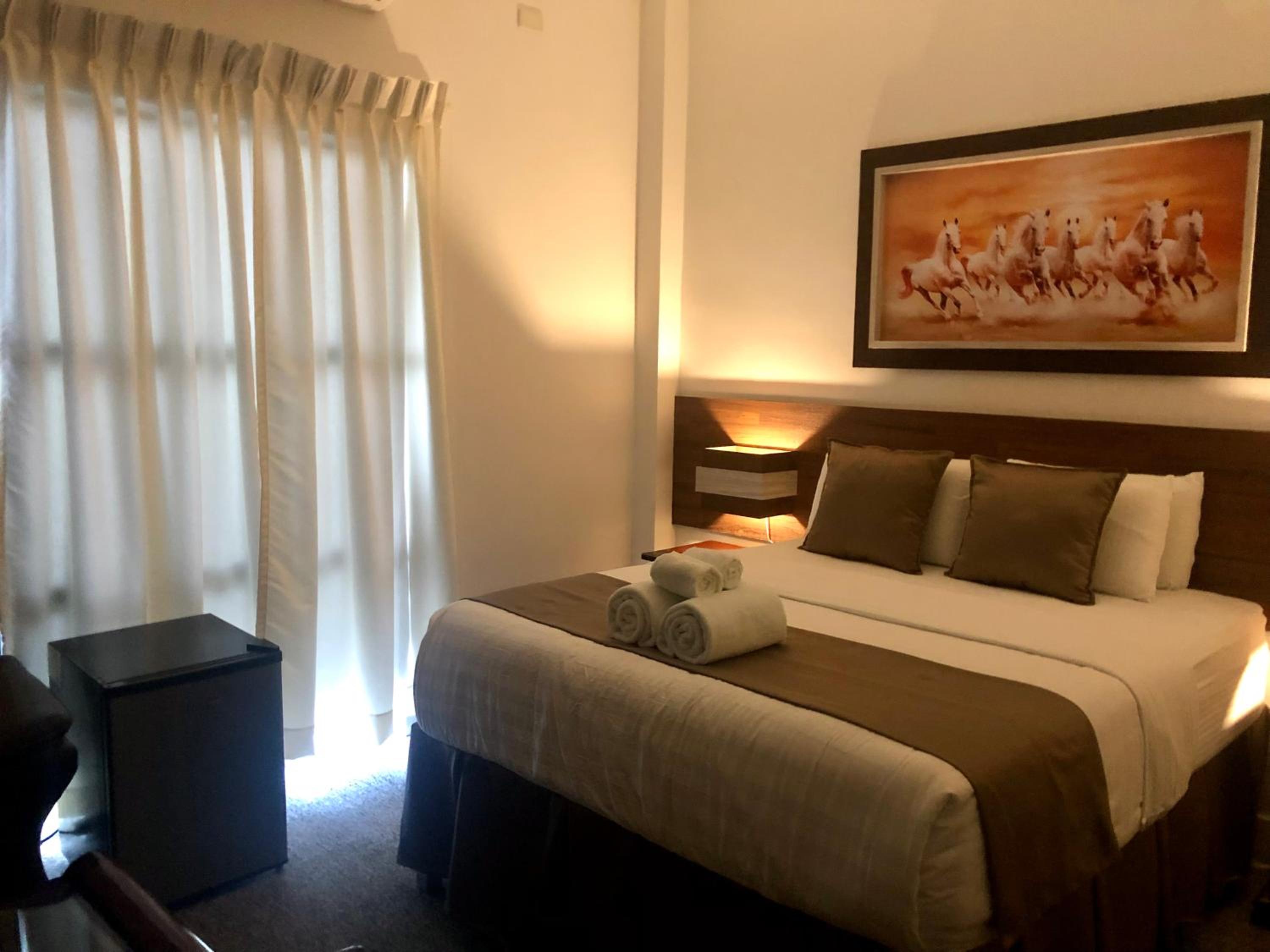 Deluxe Junior Suite - Photo 2