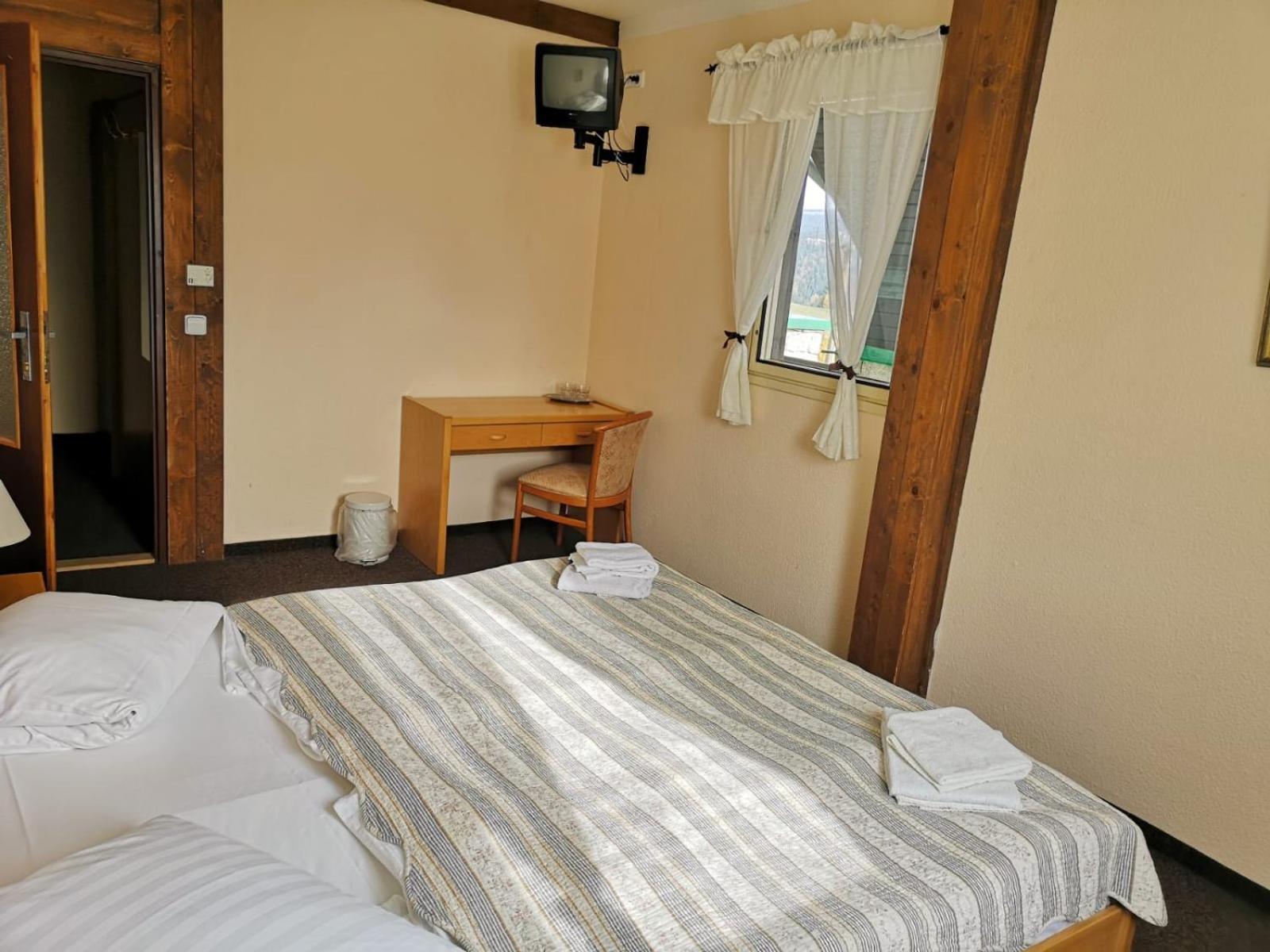 Standard Triple Room - Photo 2