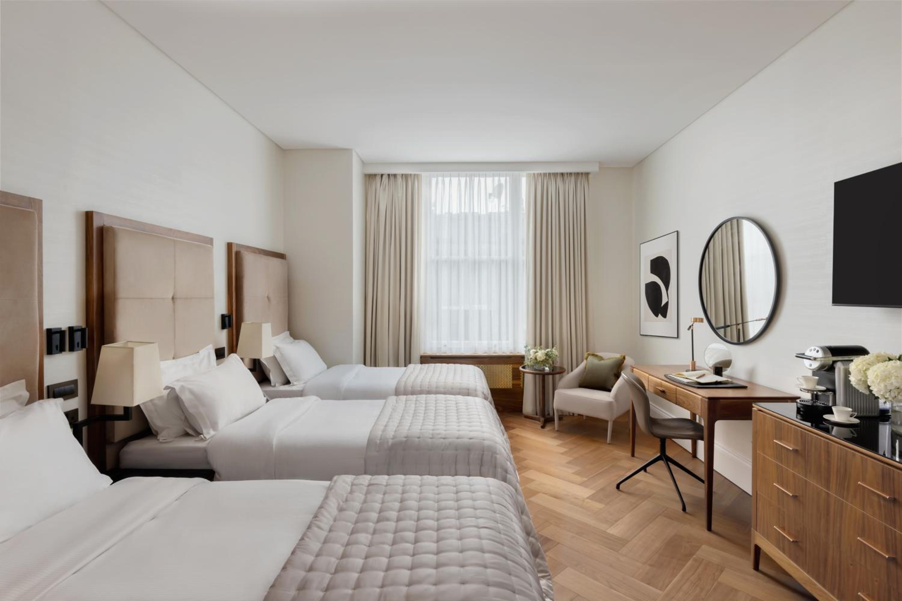Deluxe Triple Room photo 1