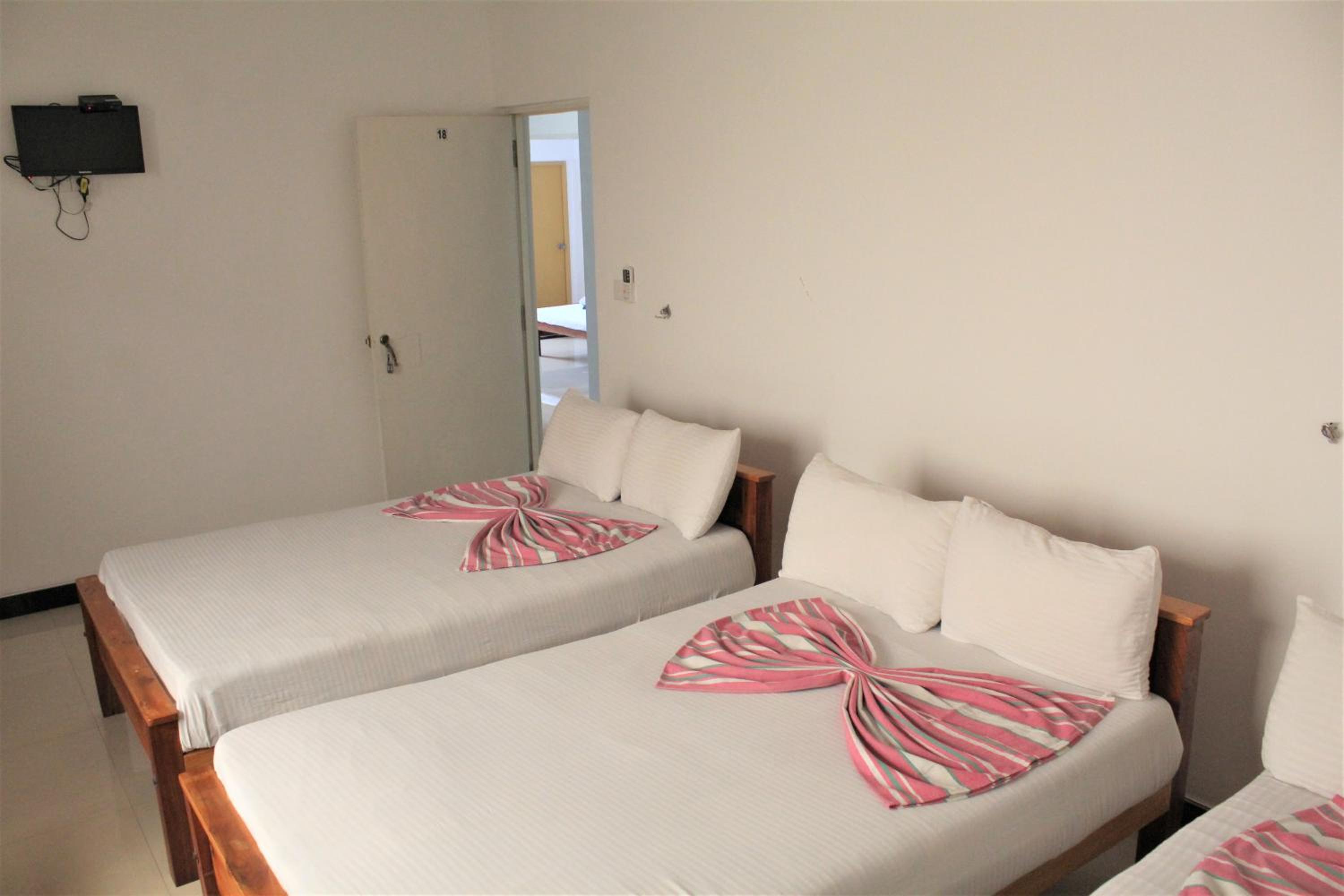Deluxe Family Room photo 3