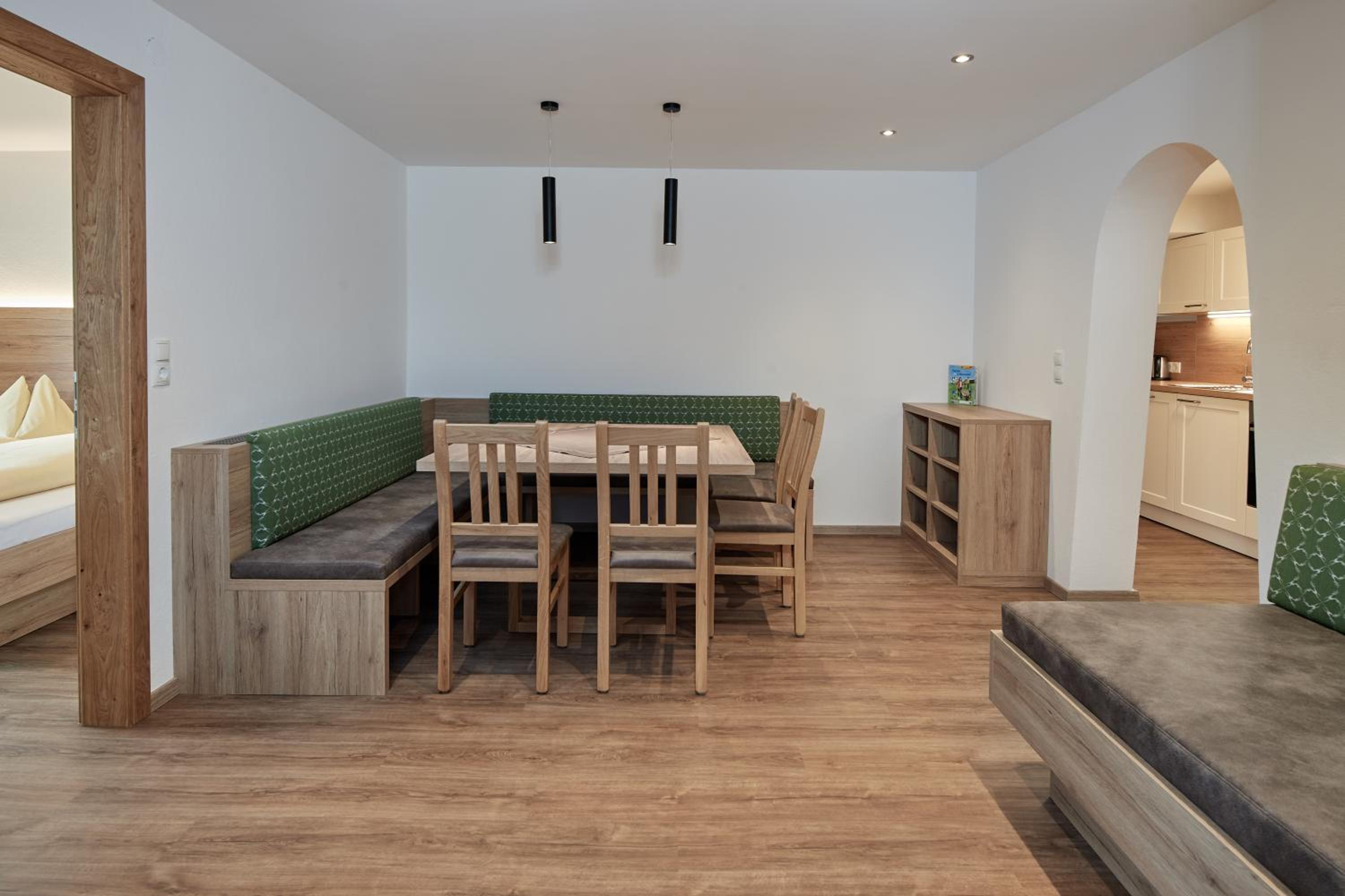 Three-Bedroom Apartment with Balcony photo 3