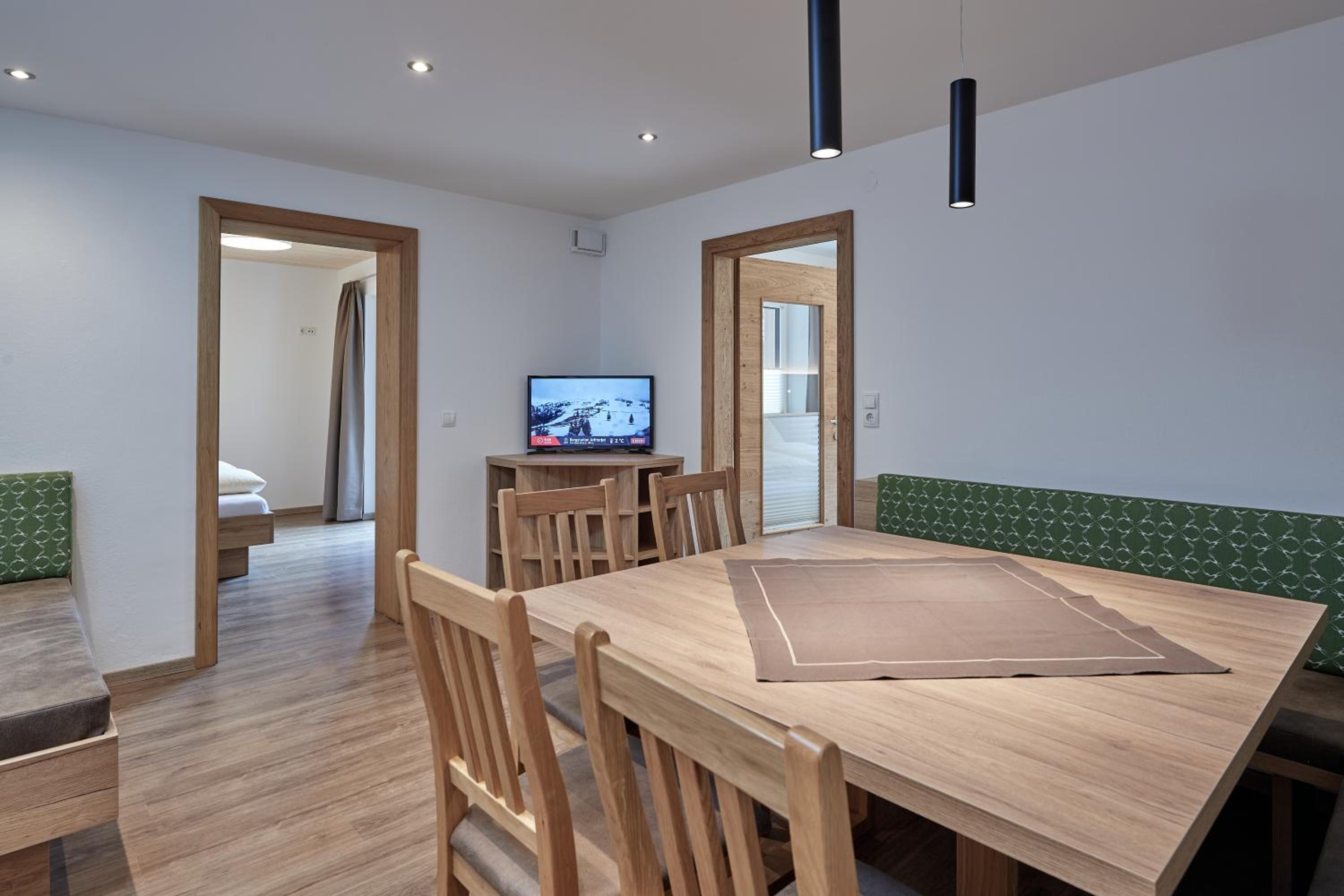 Three-Bedroom Apartment with Balcony photo 2