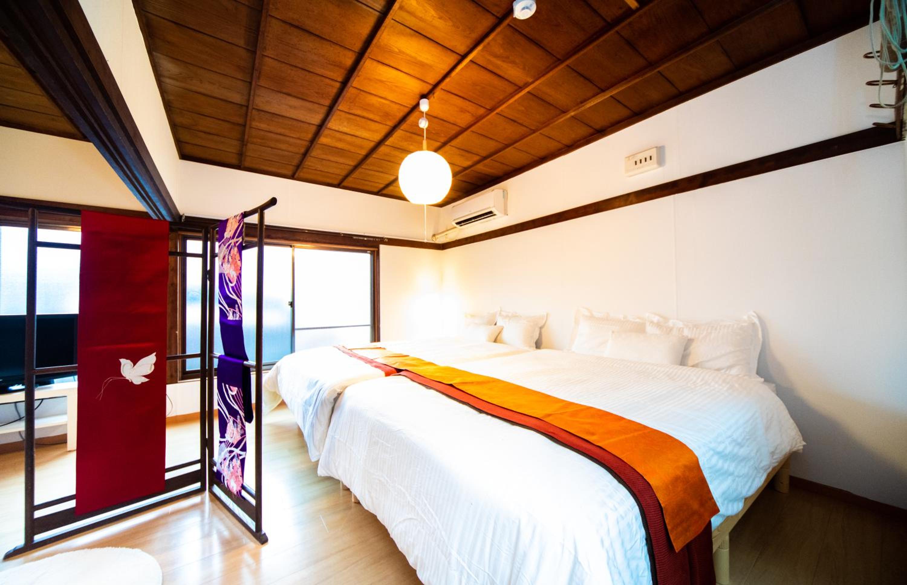 Two-Bedroom House - Photo 1