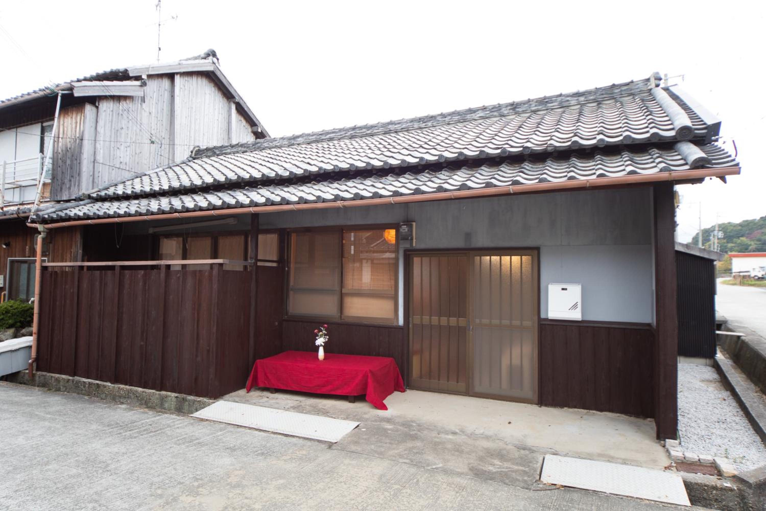 Two-Bedroom House - Photo 21