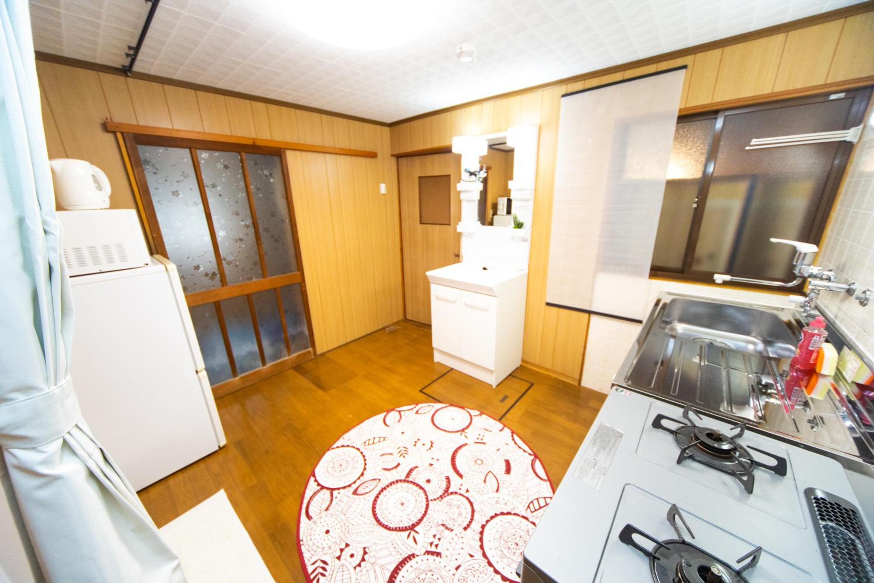 Two-Bedroom House - Photo 18