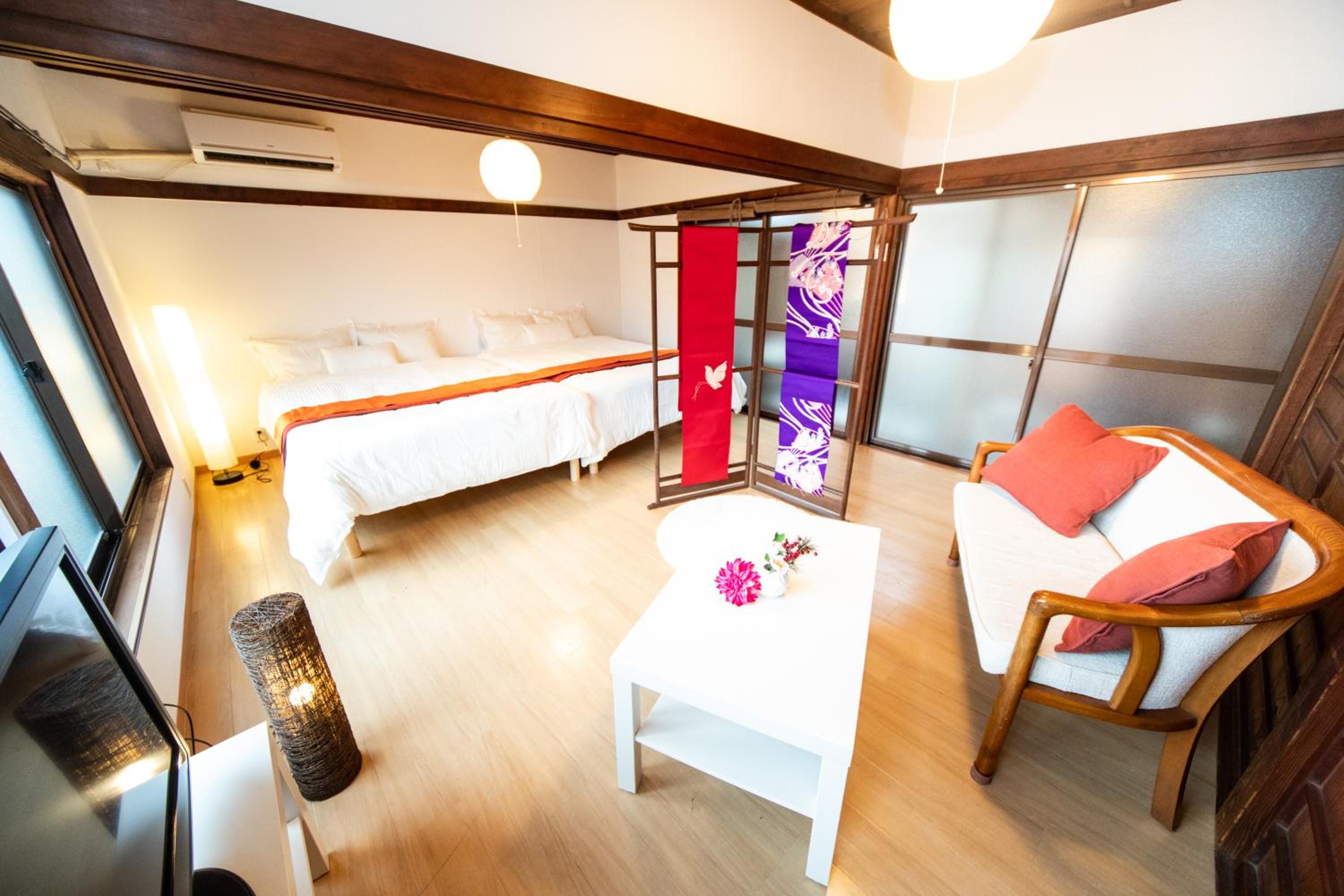 Two-Bedroom House - Photo 15