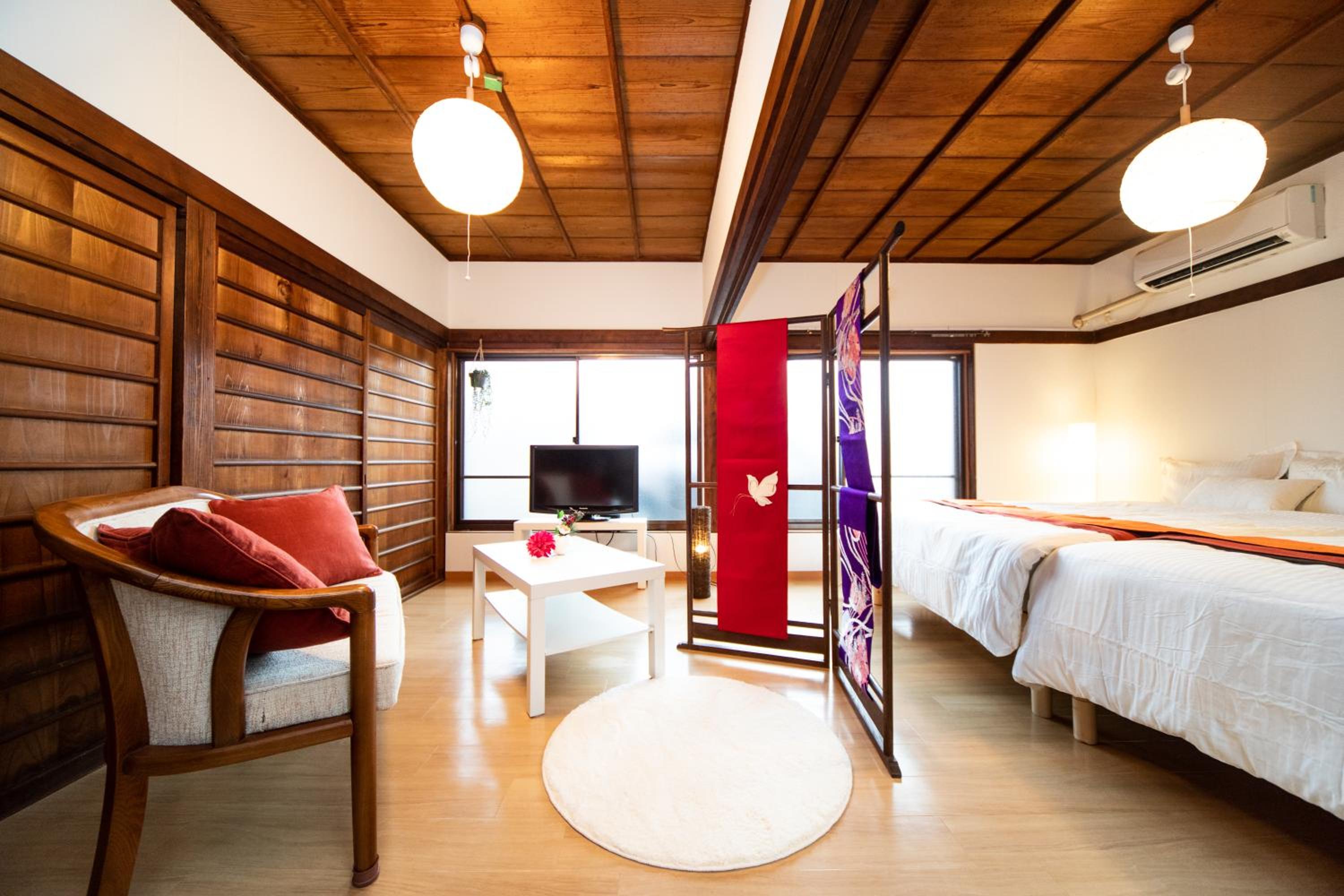 Two-Bedroom House - Photo 14
