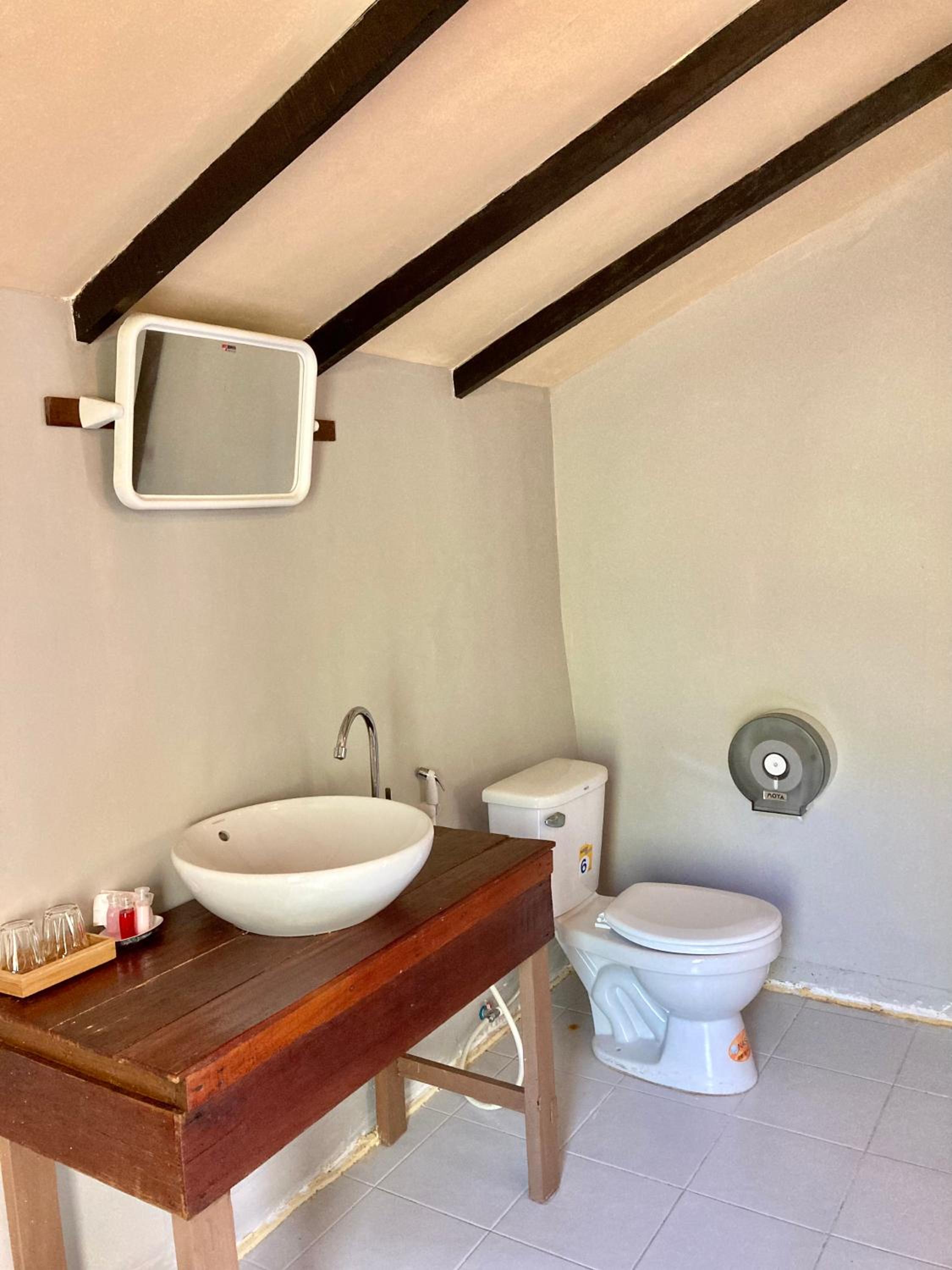 Deluxe Wooden Partial Sea View photo 3