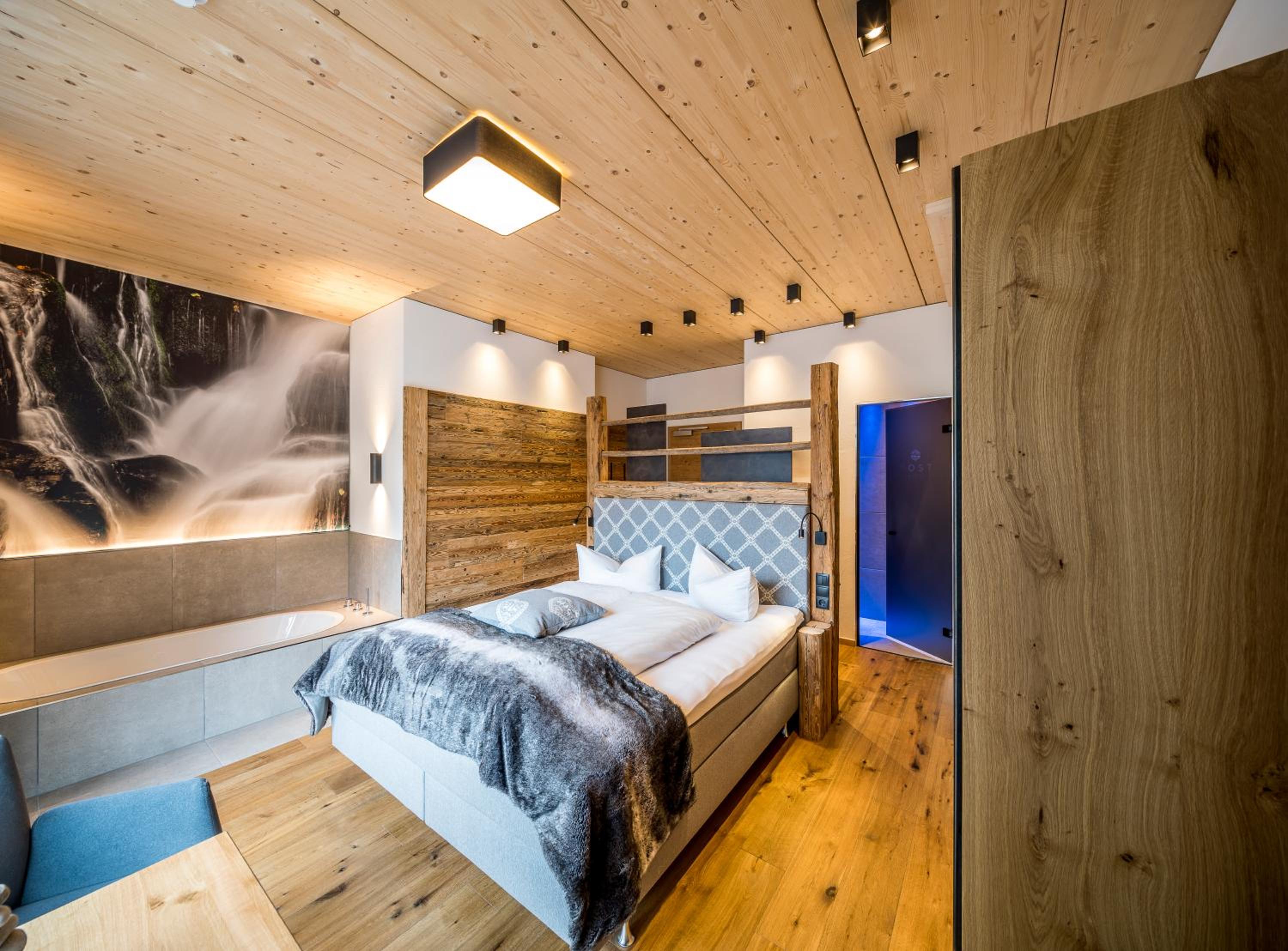 Deluxe Double Room with Bath