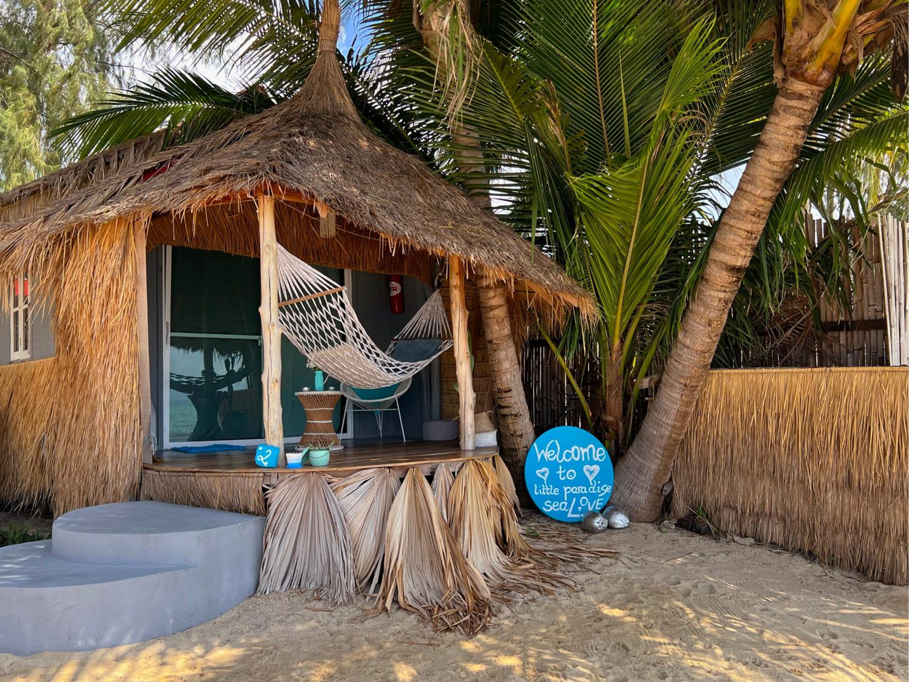 Bungalow - Beach Front - Photo 6