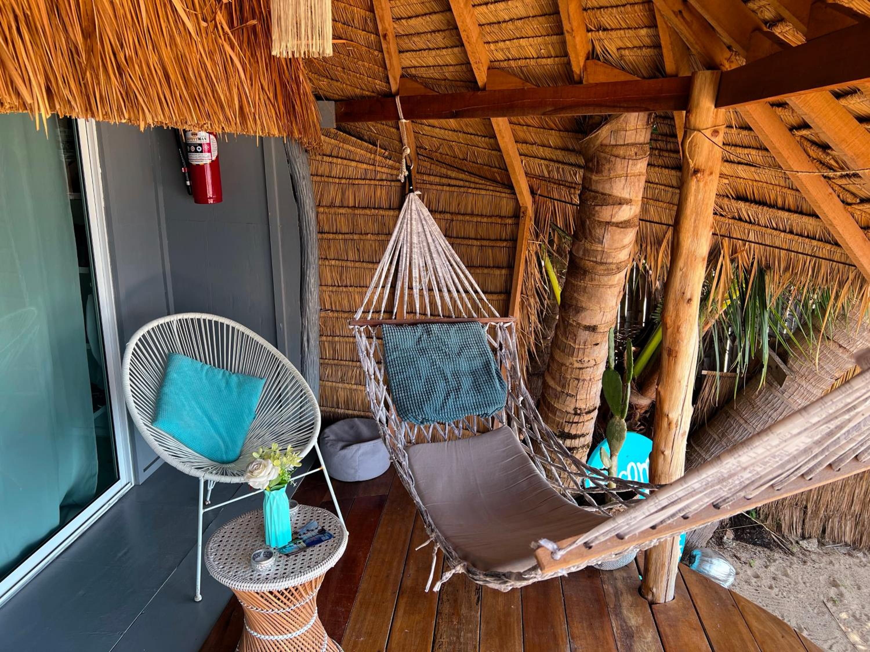 Bungalow - Beach Front - Photo 8