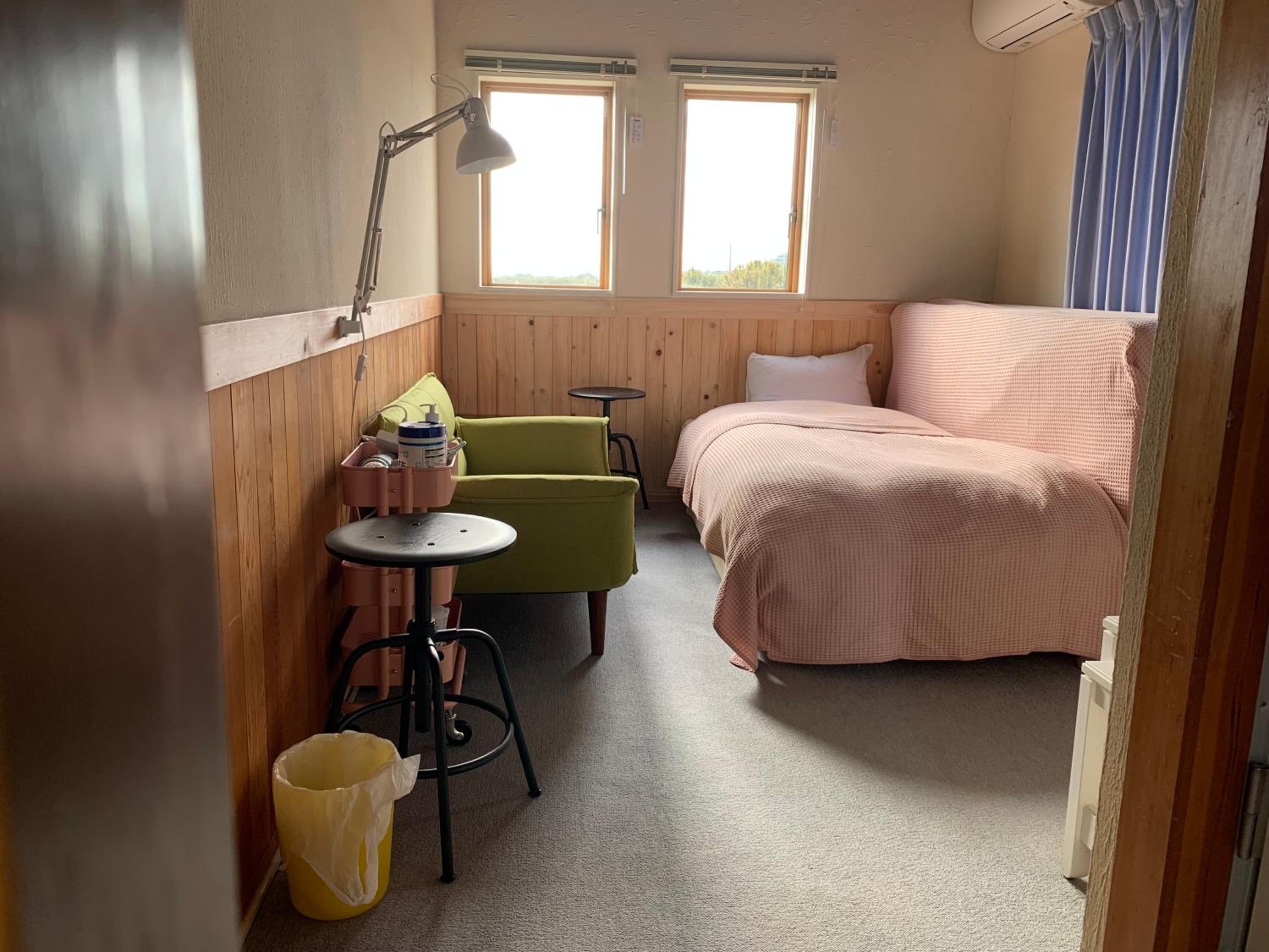 Standard Twin Room with Sea View - Photo 8