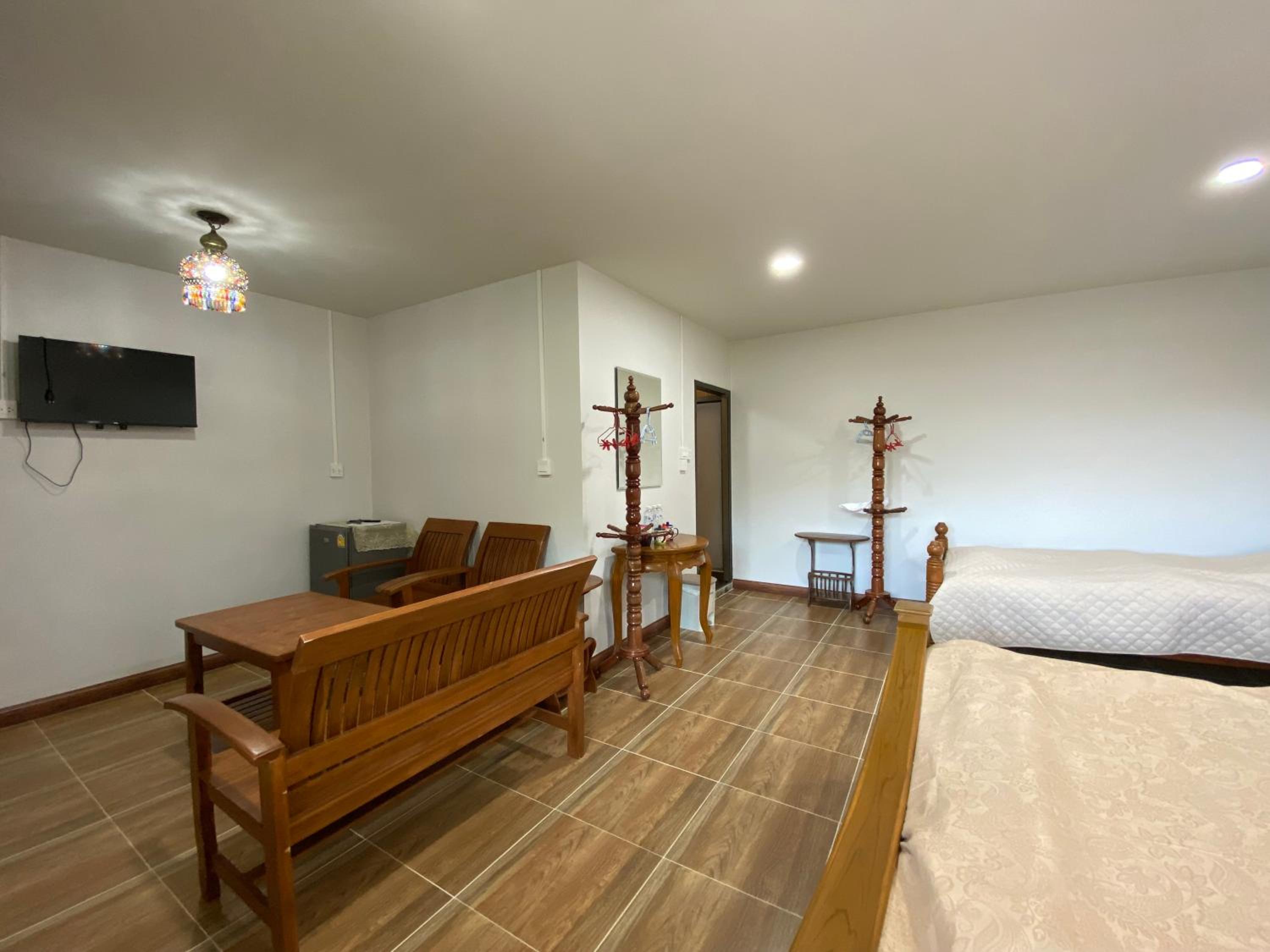 Triple Room with Balcony - Photo 23
