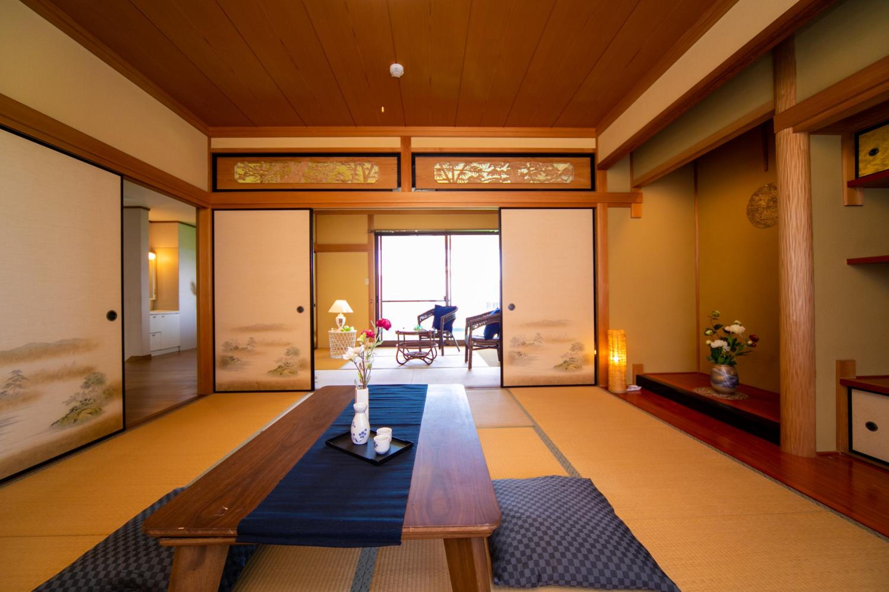 Five-Bedroom House - Photo 53