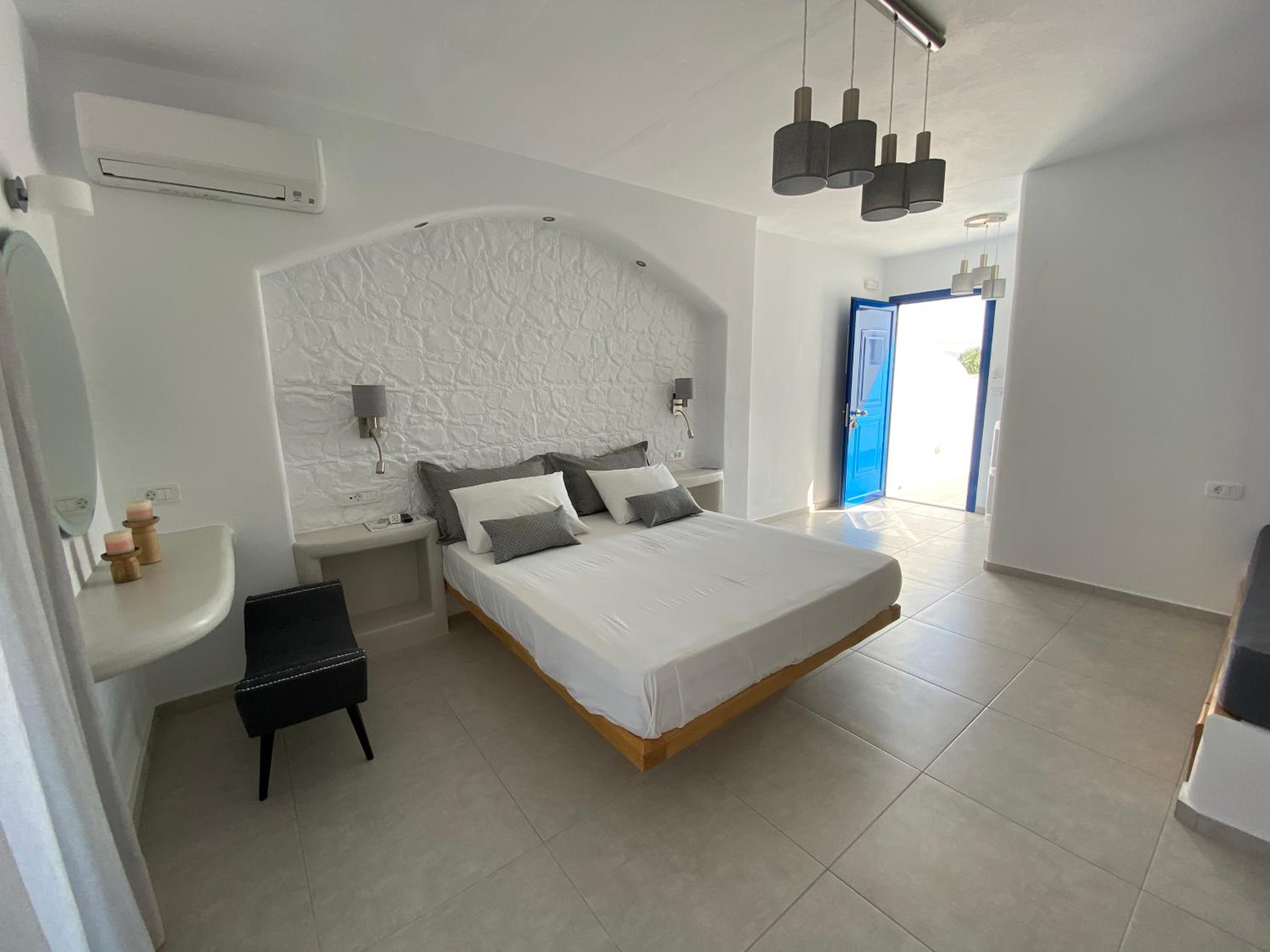 Deluxe Triple Room with Sea View photo 1