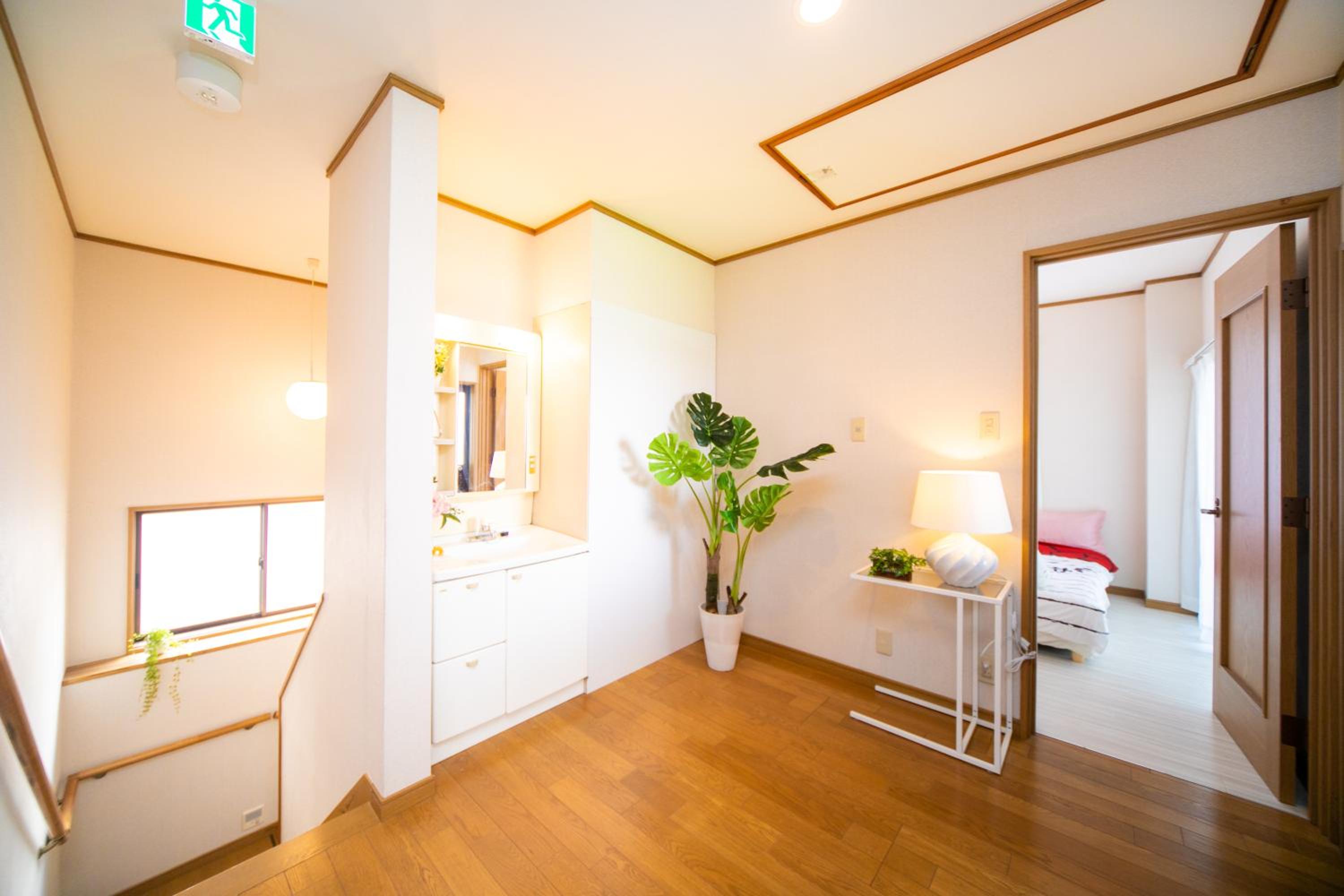 Five-Bedroom House - Photo 50