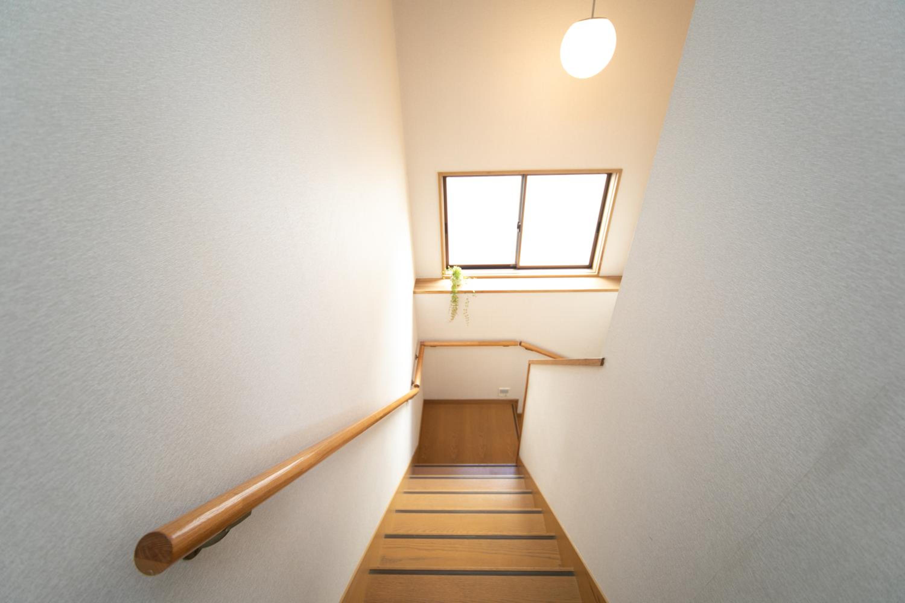 Five-Bedroom House - Photo 47