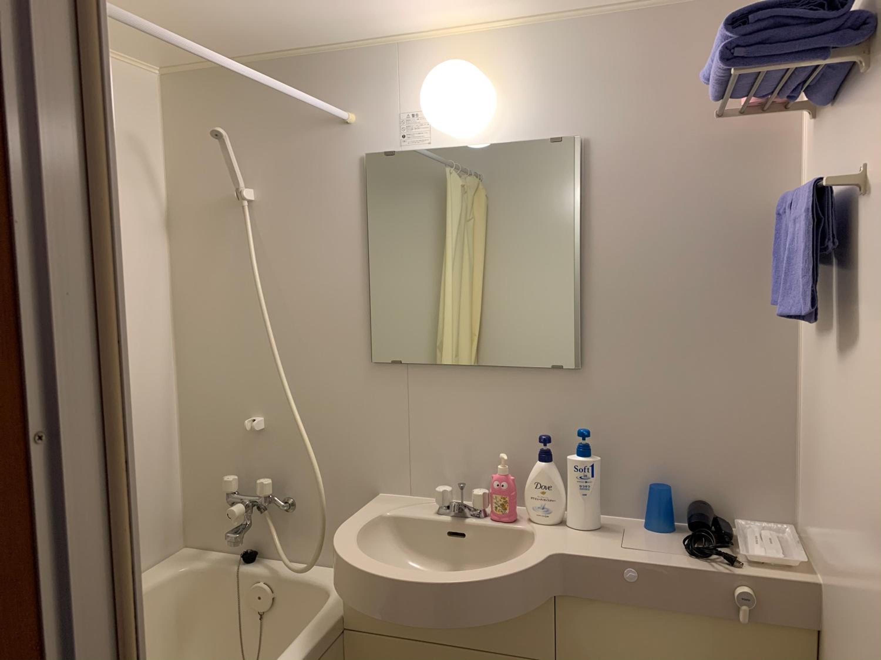 Standard Twin Room with Sea View - Photo 7