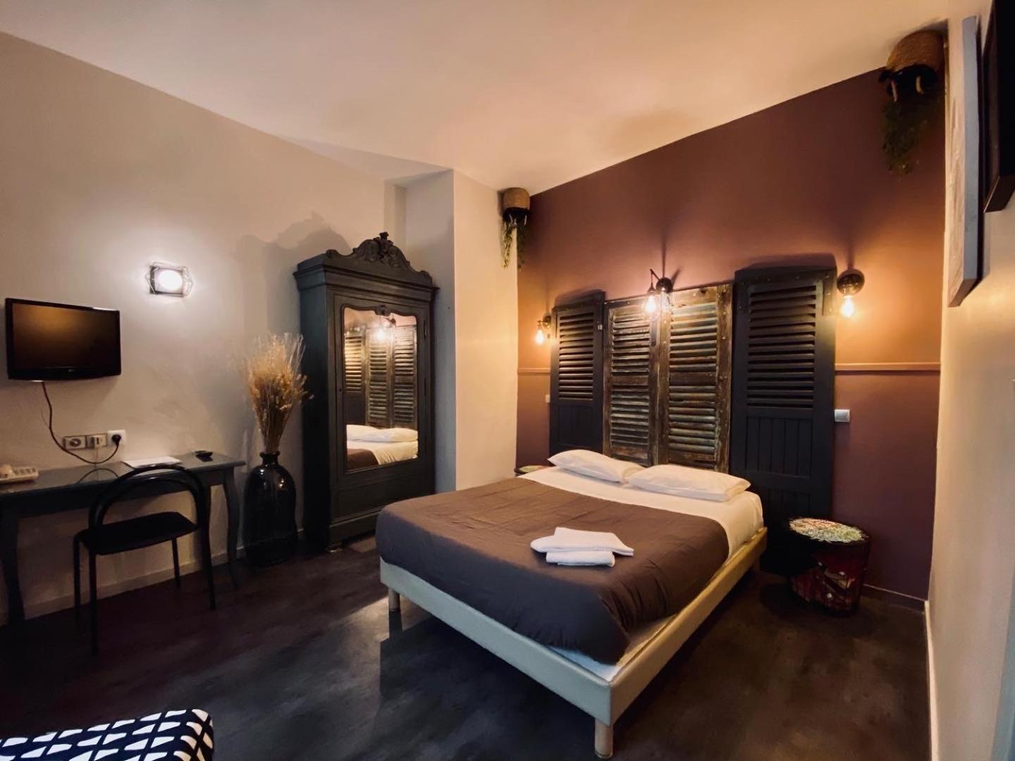 Double Room - Photo 4