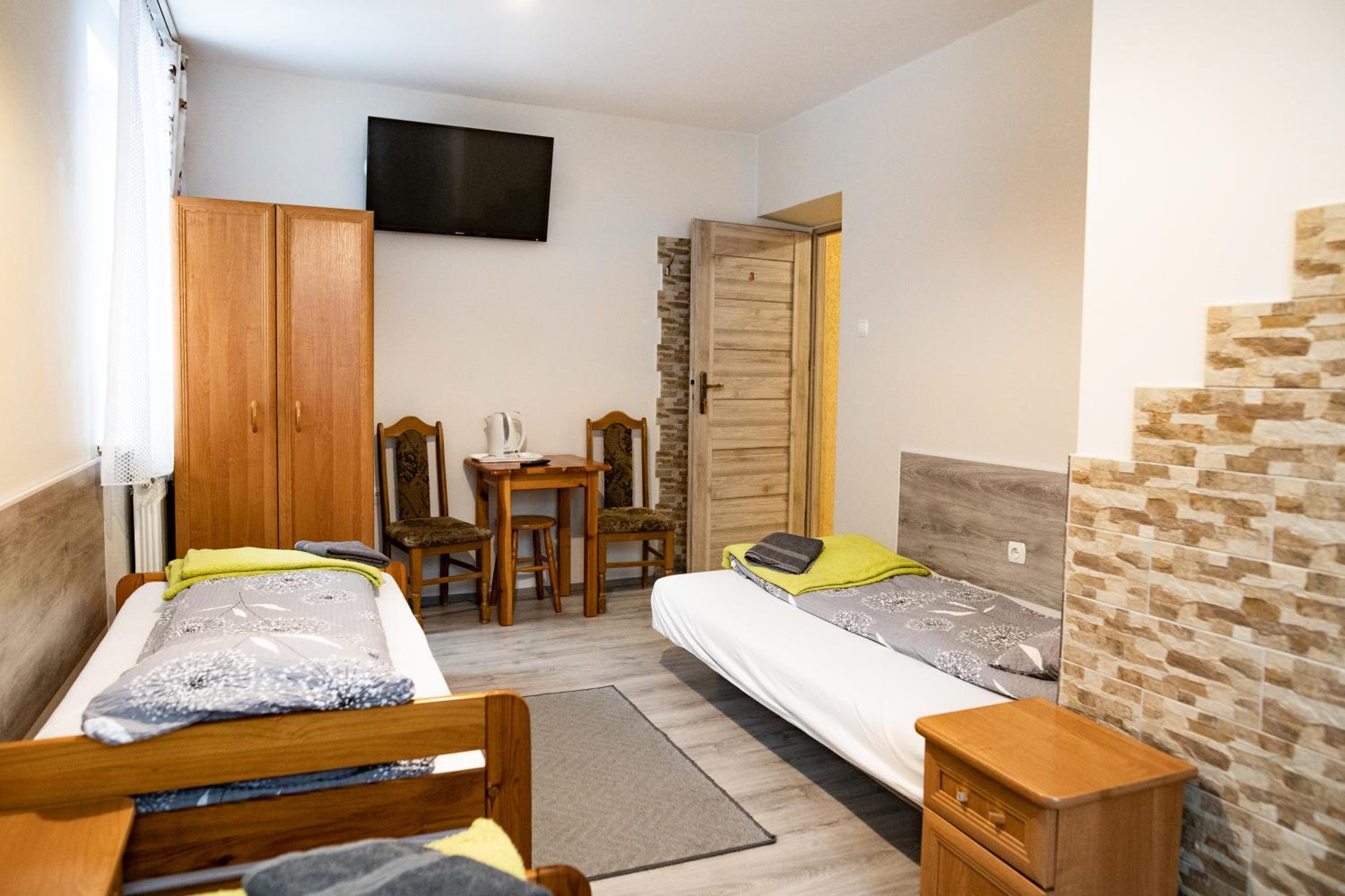 Triple Room - Photo 6