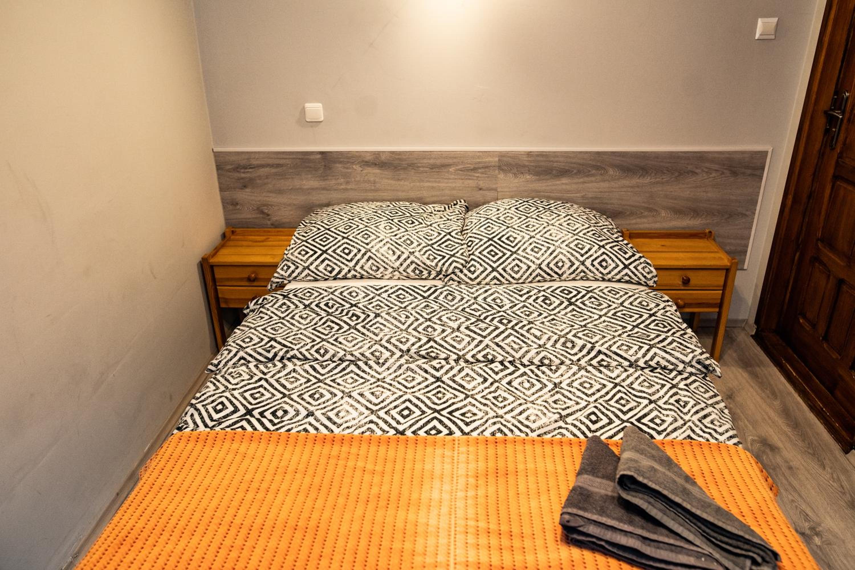Double Room - Photo 2