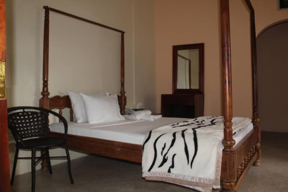 Double or Twin Room with Bathroom