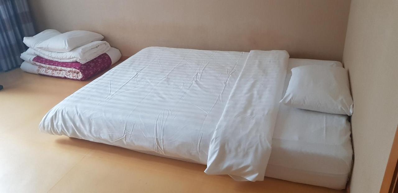 Ondol Room