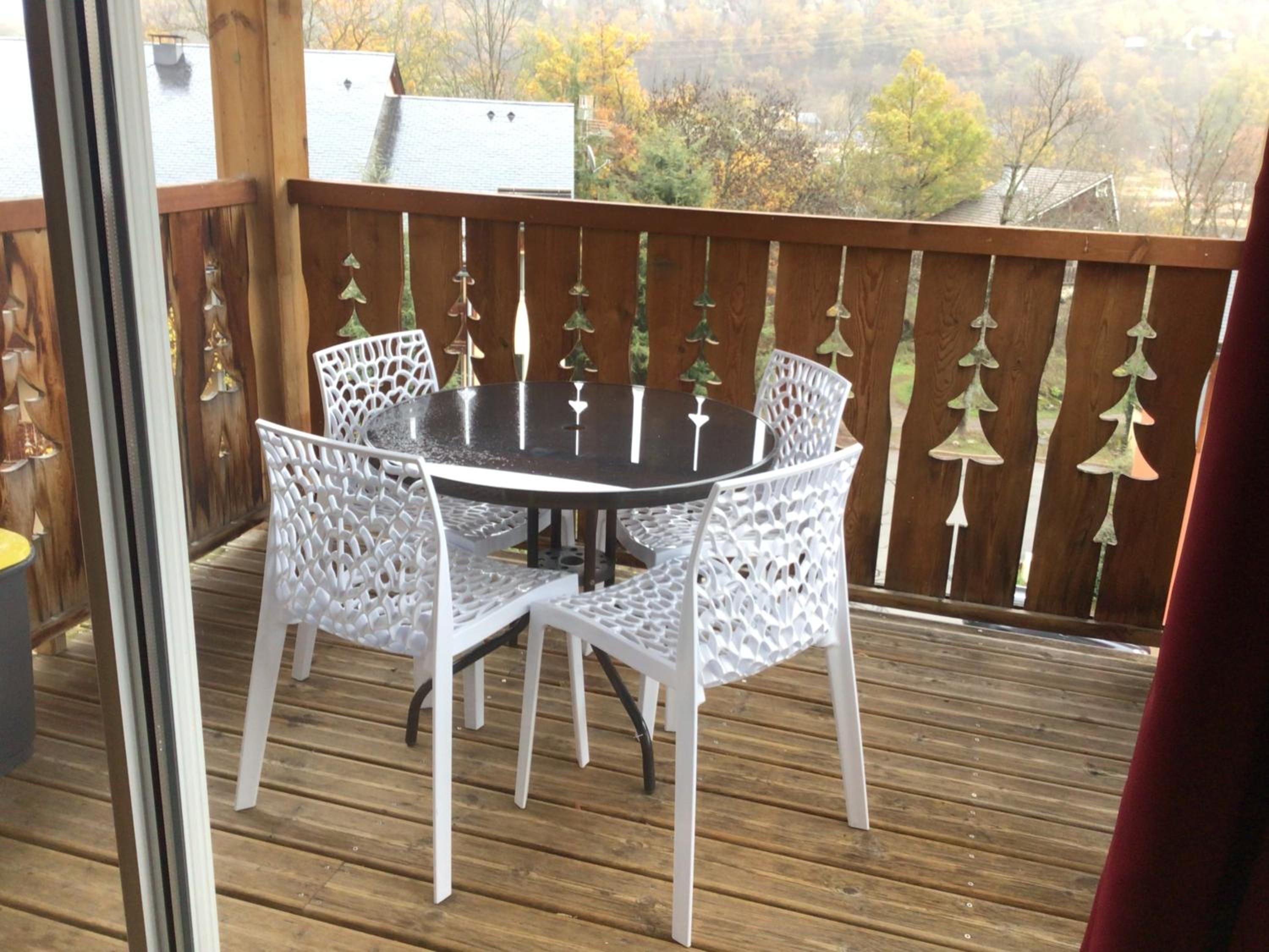 Apartment with Mountain View photo 3