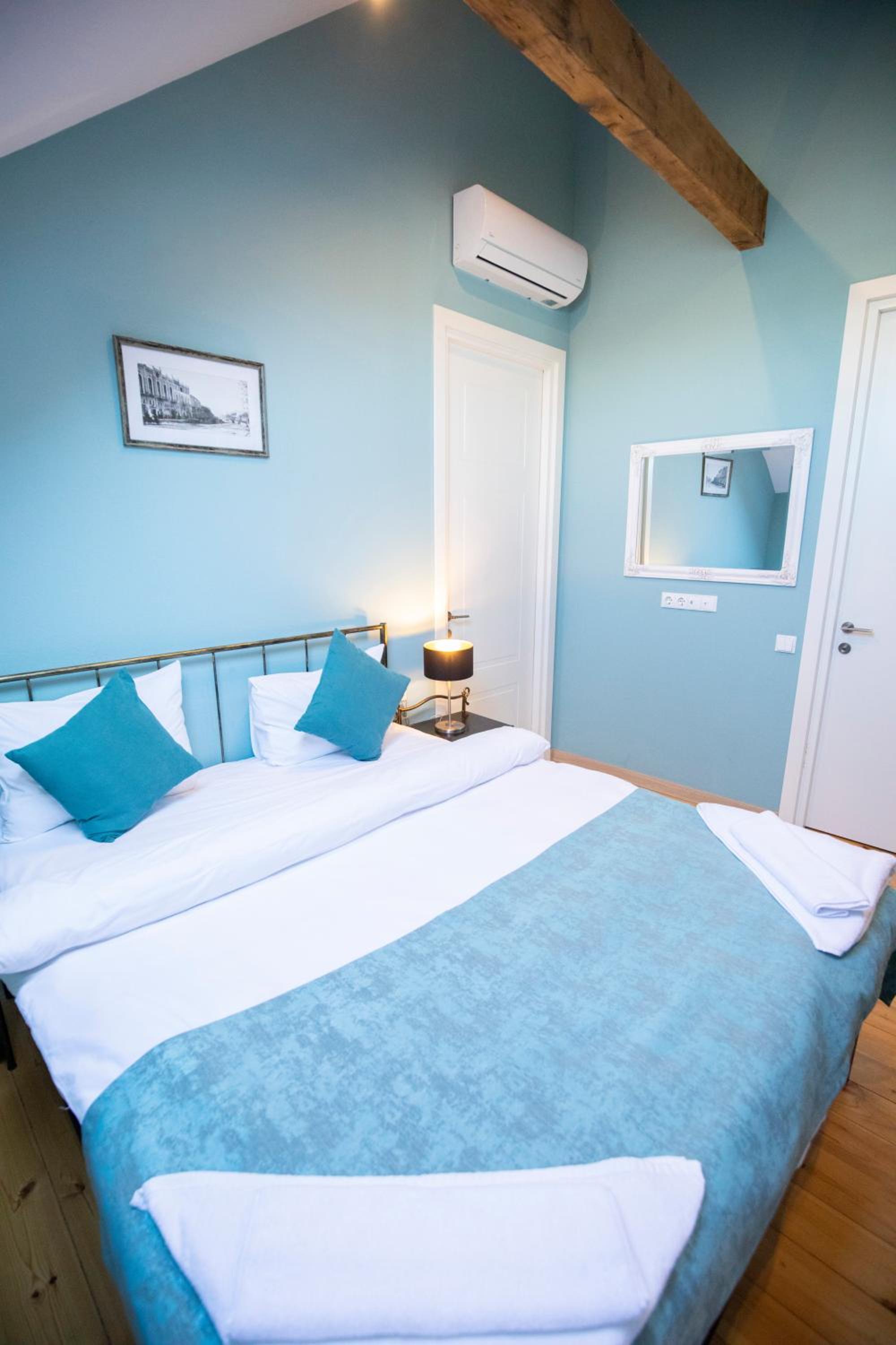 Budget Double Room - Photo 1