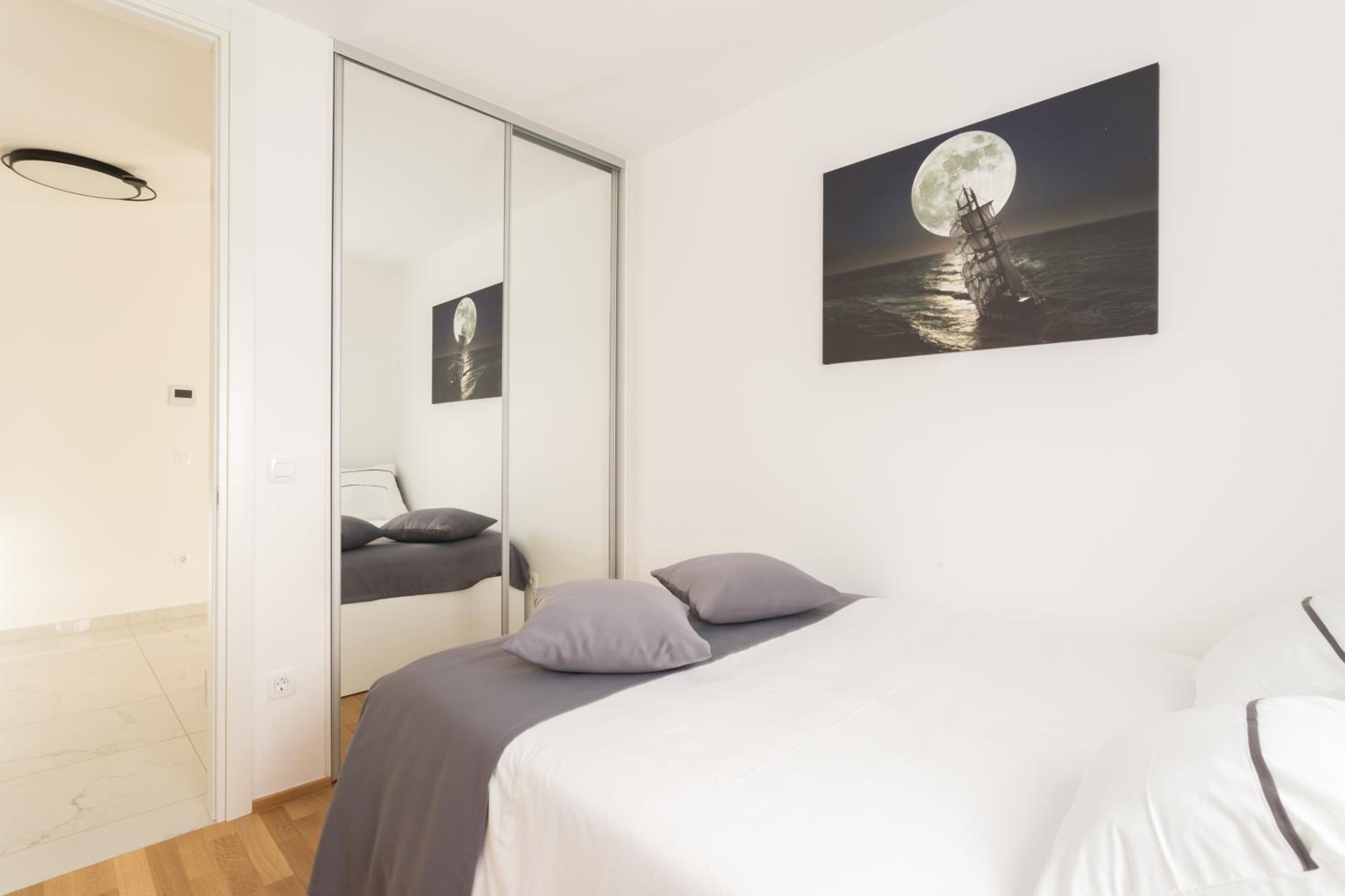 Two-Bedroom Apartment - Photo 30