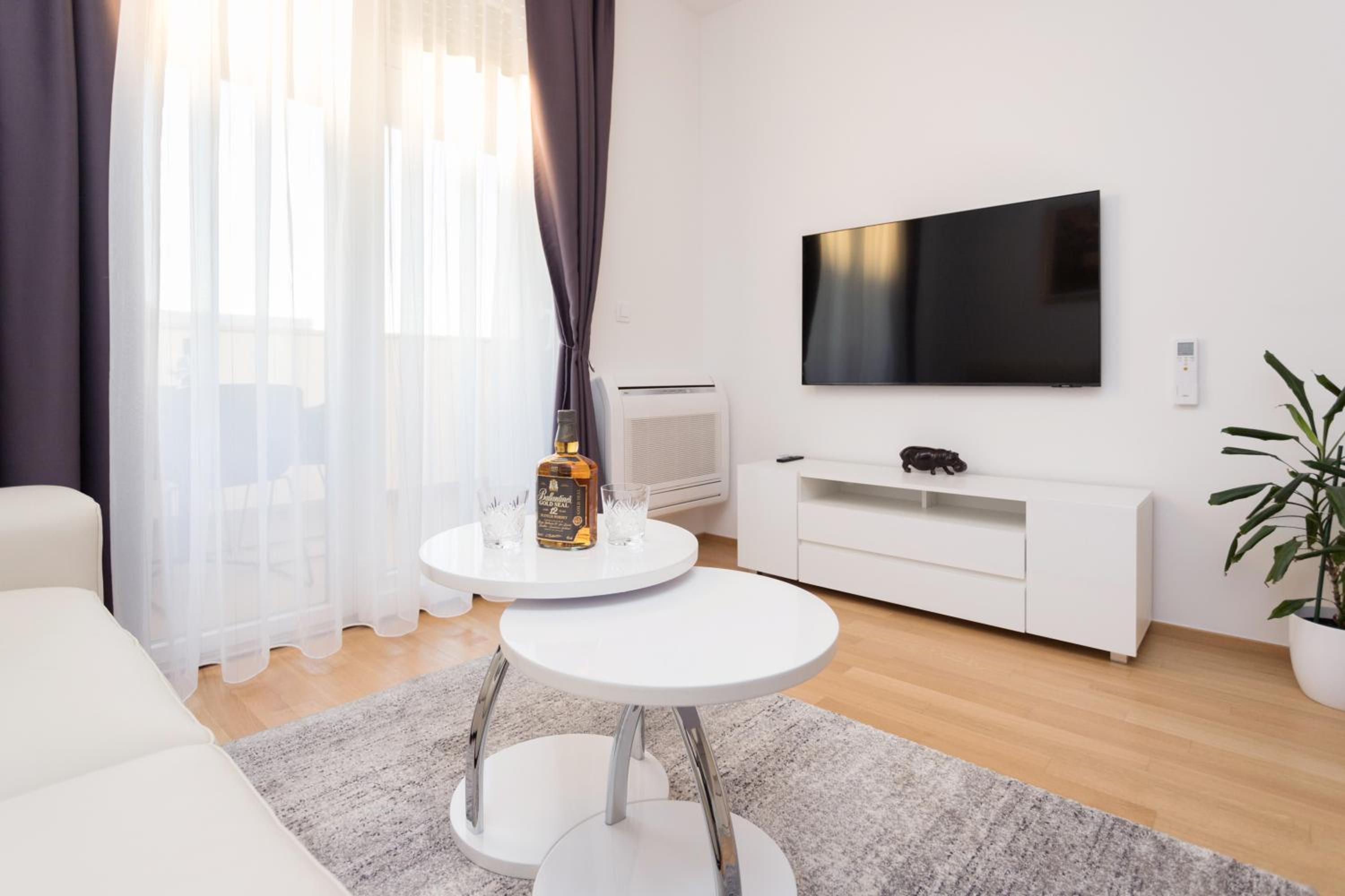 Two-Bedroom Apartment - Photo 42