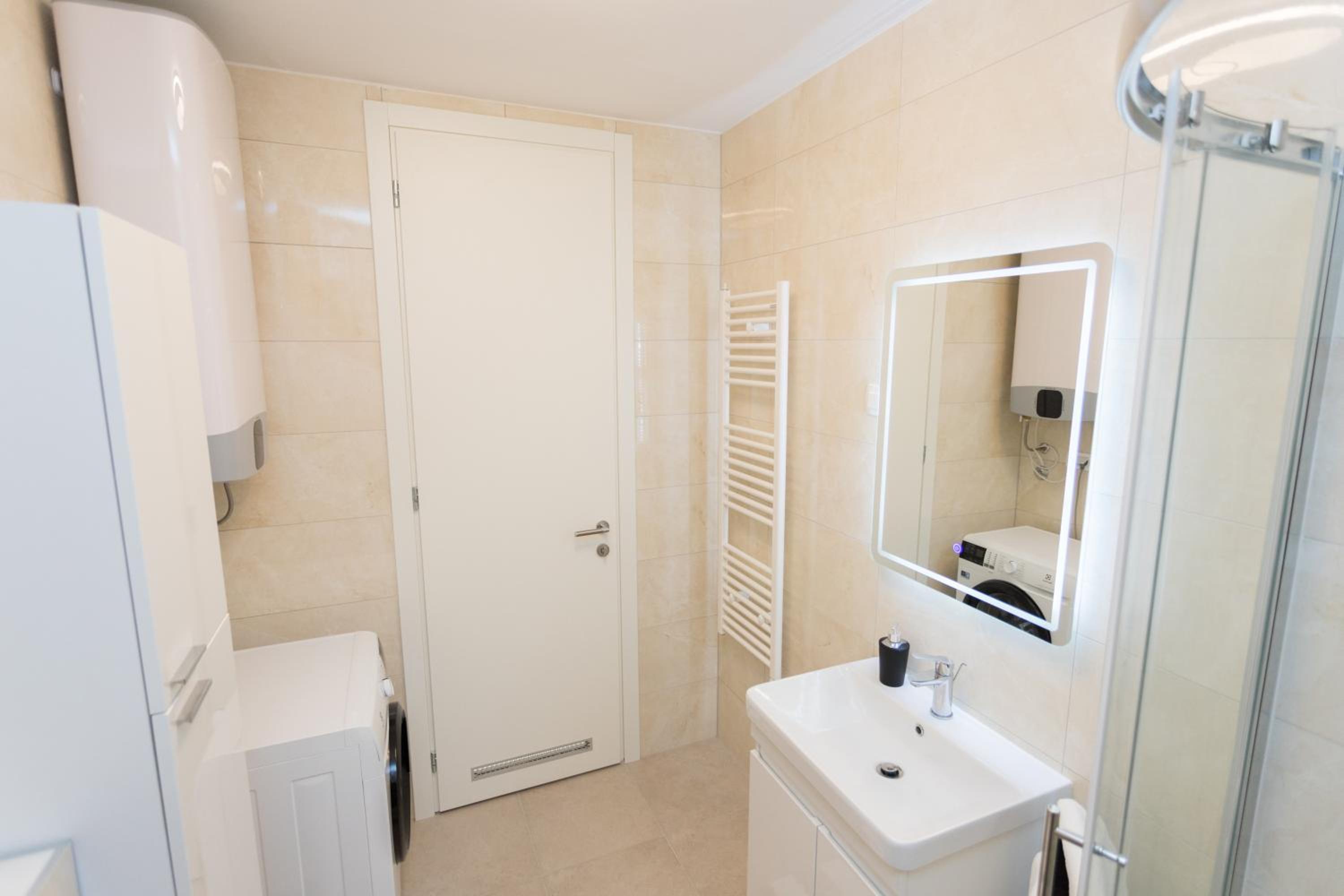 Two-Bedroom Apartment - Photo 23