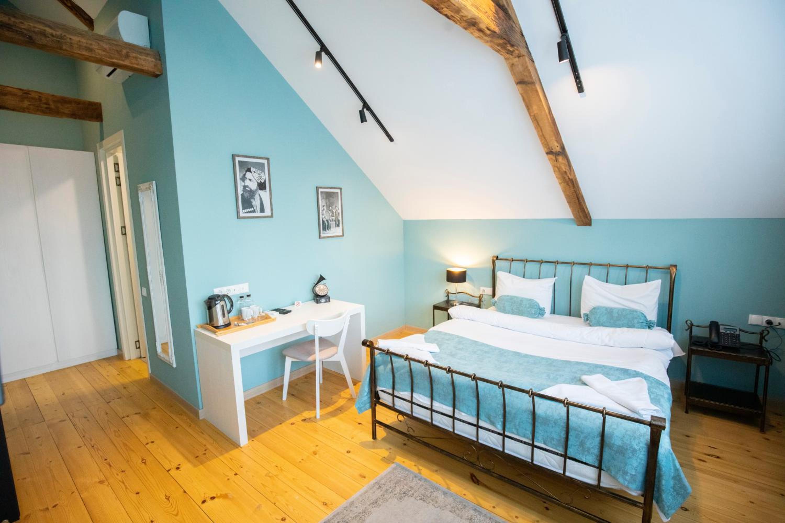 King Room with Mountain View - Photo 5