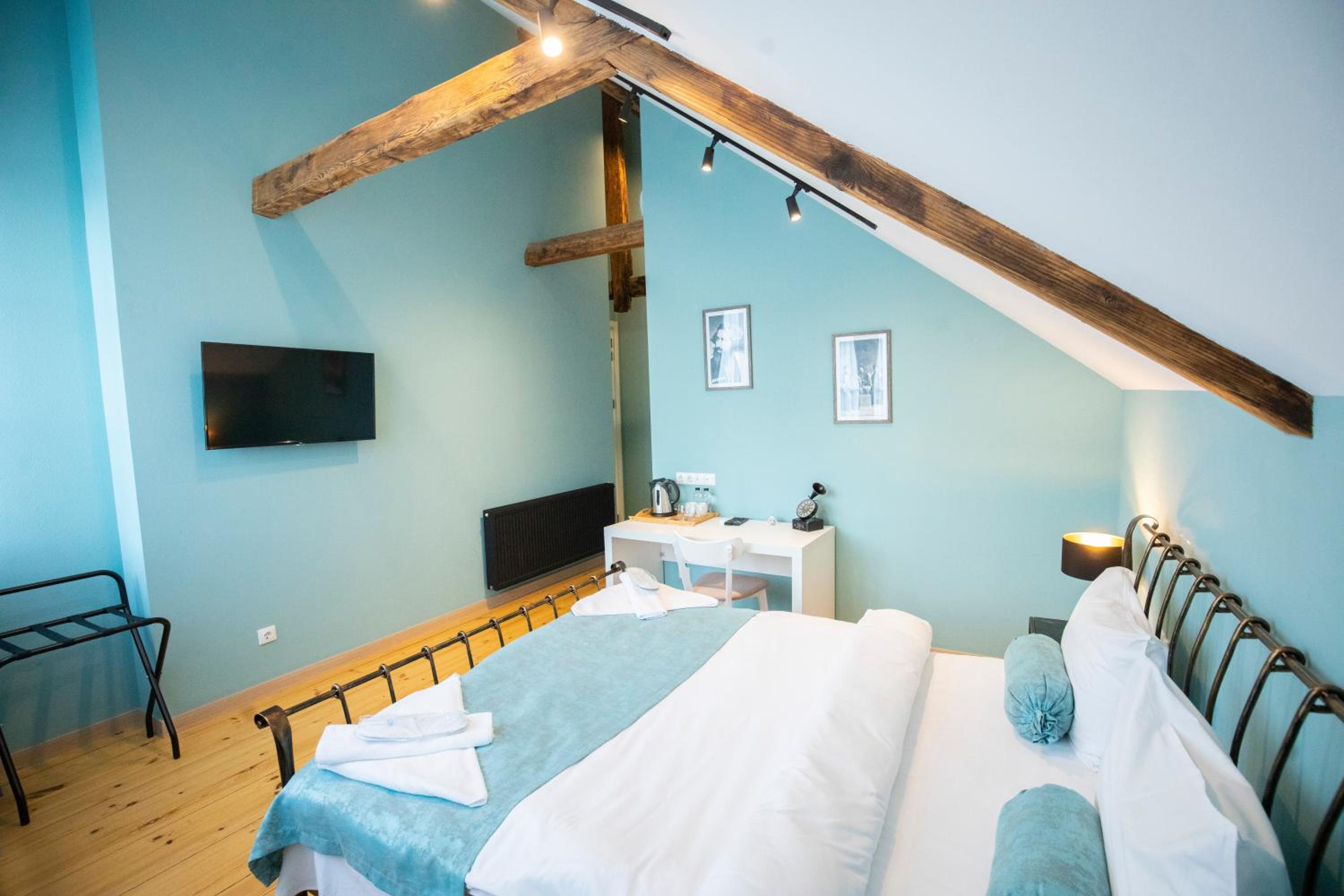 King Room with Mountain View - Photo 7