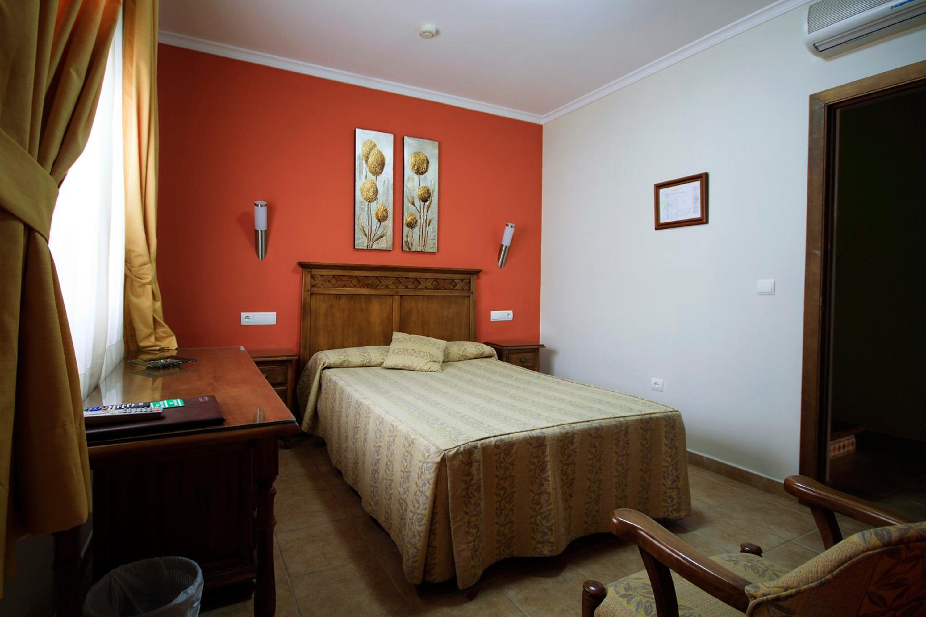 Double Room - Photo 14