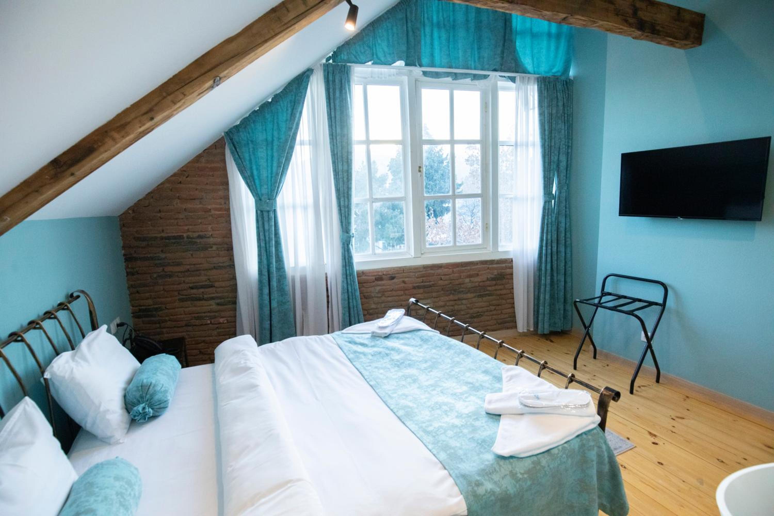 King Room with Mountain View - Photo 10