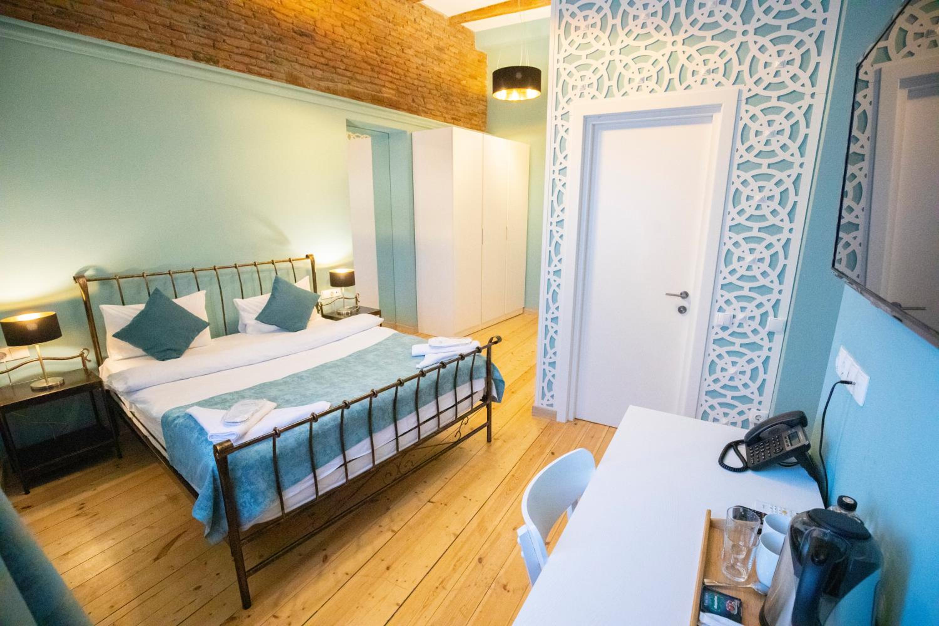 Standard Double Room photo 3