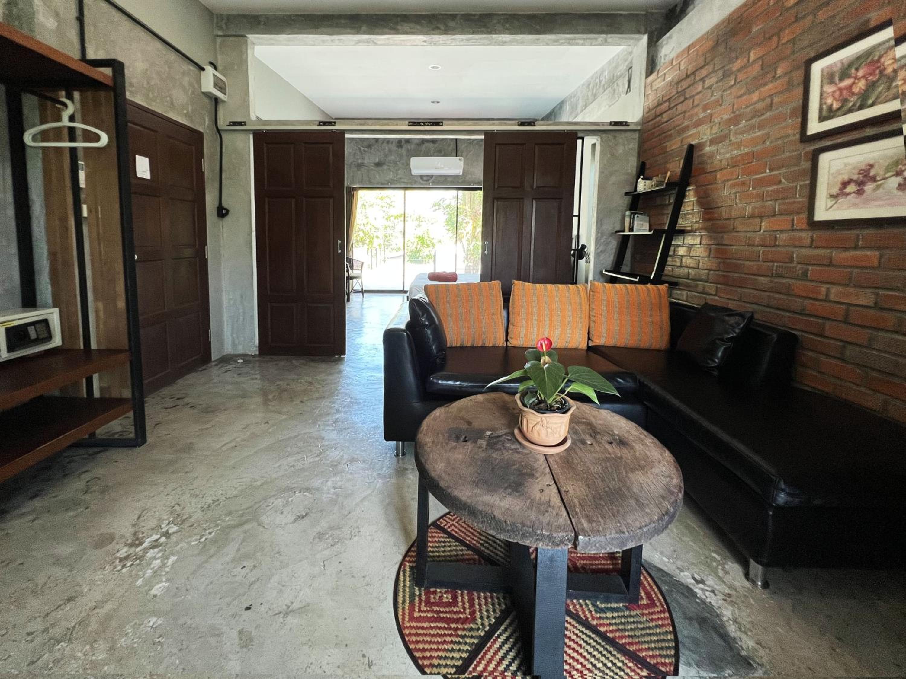 King Room with Balcony photo 1