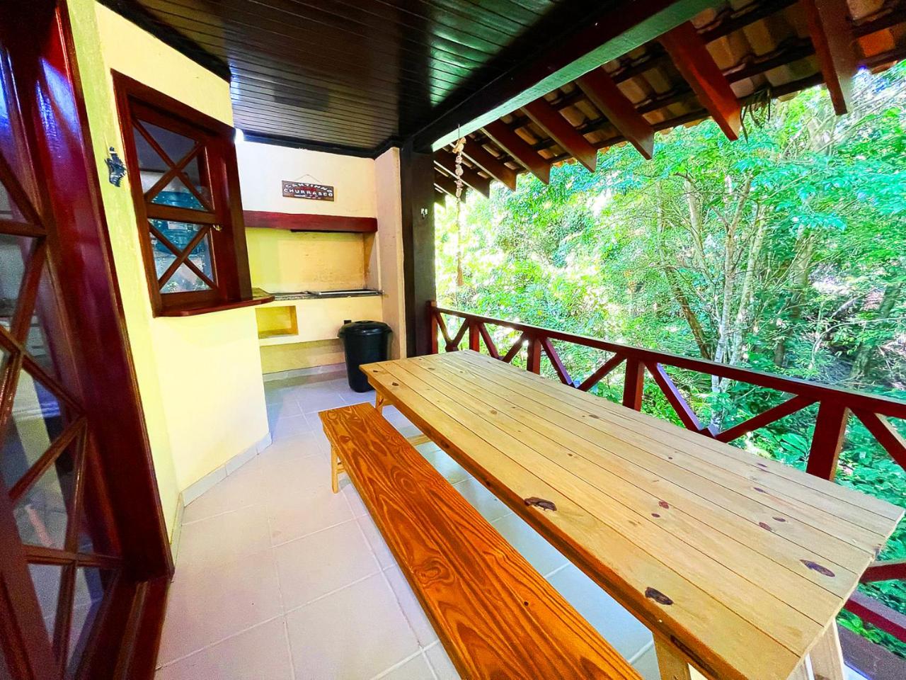 Three-Bedroom House photo 2