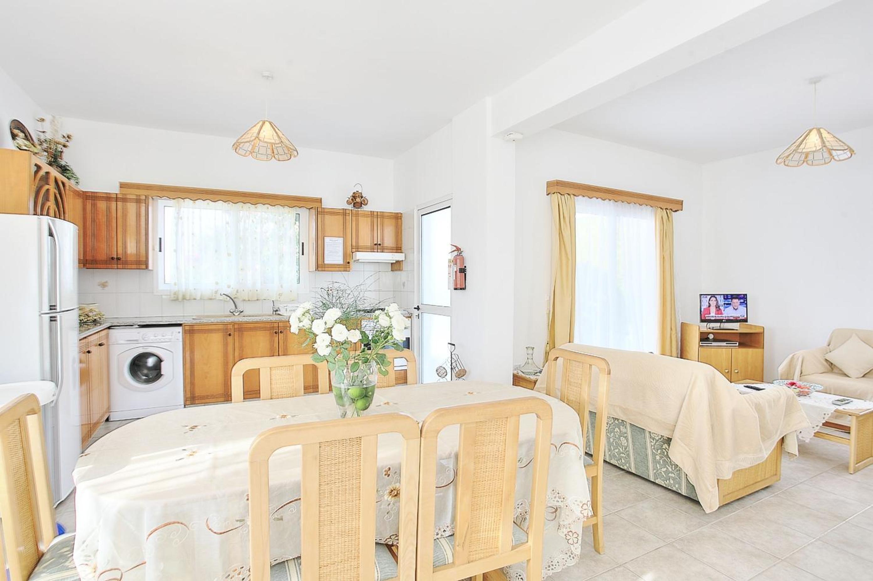 Three-Bedroom Villa photo 2