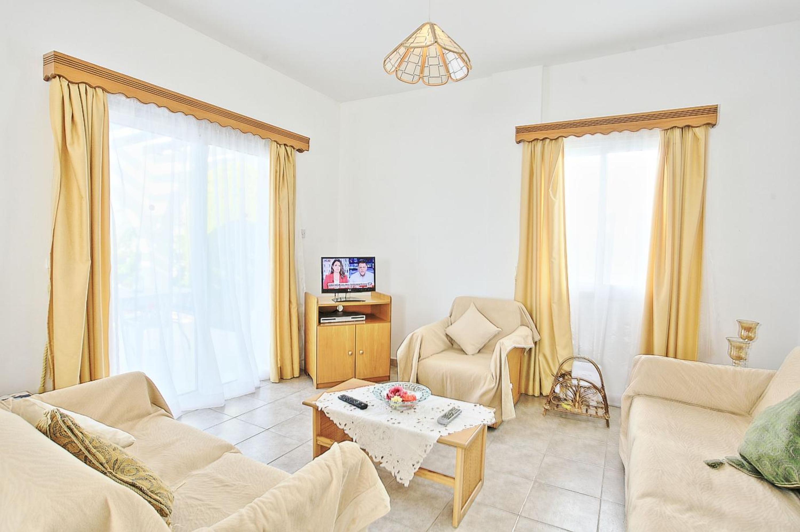 Three-Bedroom Villa photo 3